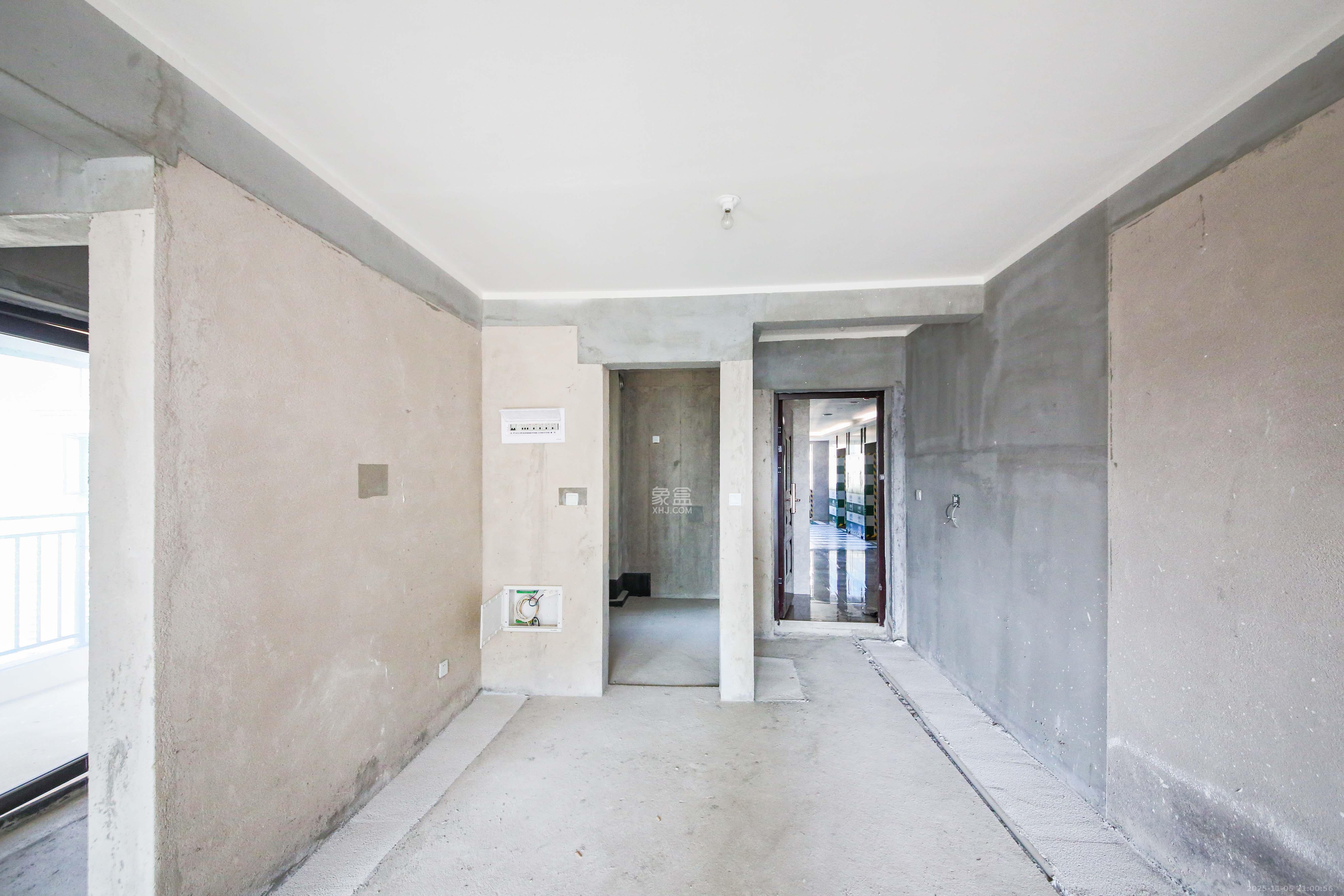 中建钰和城  2室2厅1卫    105.0万客厅