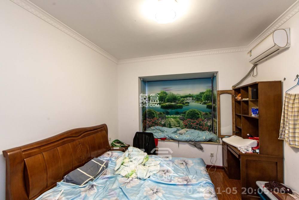 德润小区（丰升德润小区）  4室2厅2卫    2600.0元/月室内图