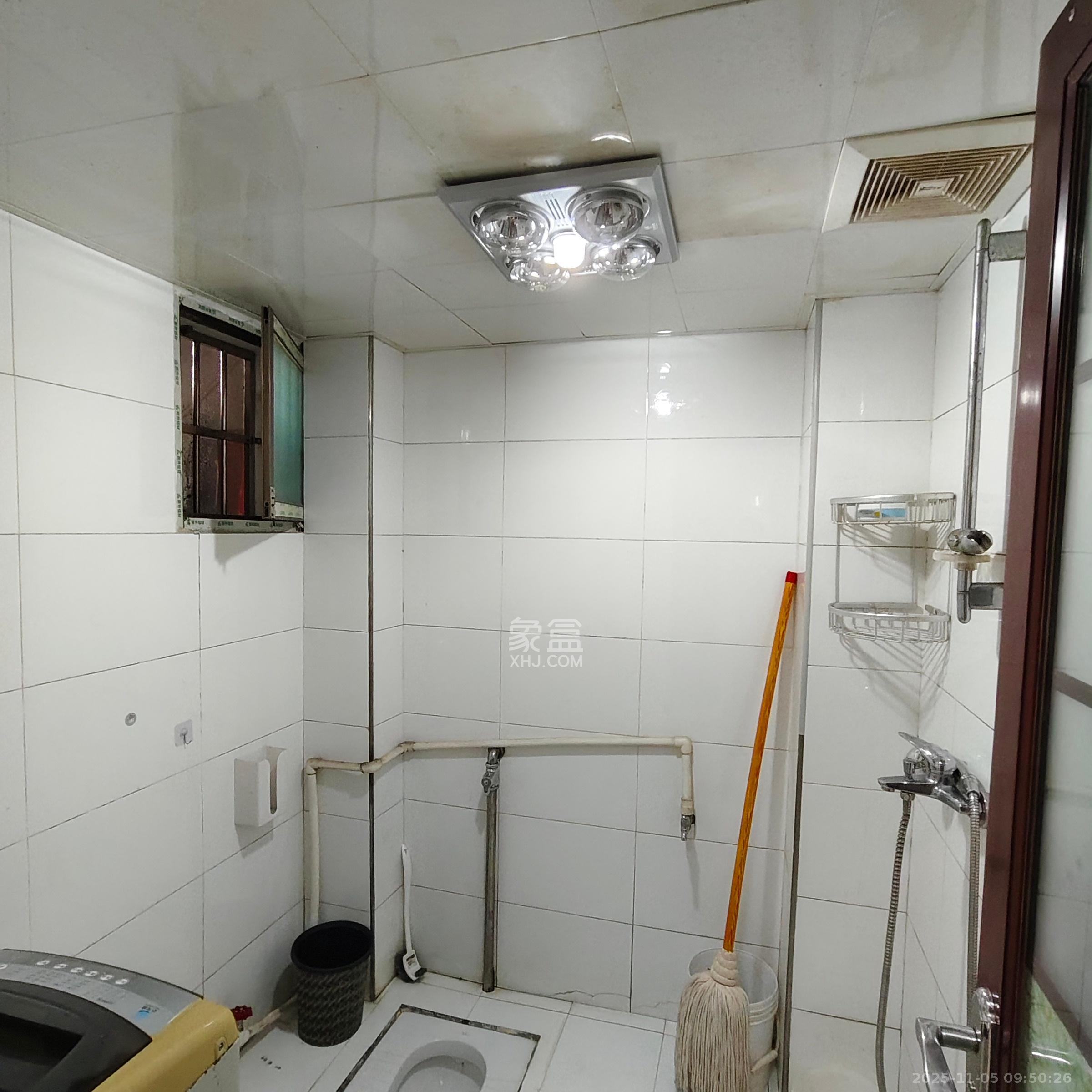 兴联母山小区  3室2厅2卫    1500.0元/月室内图