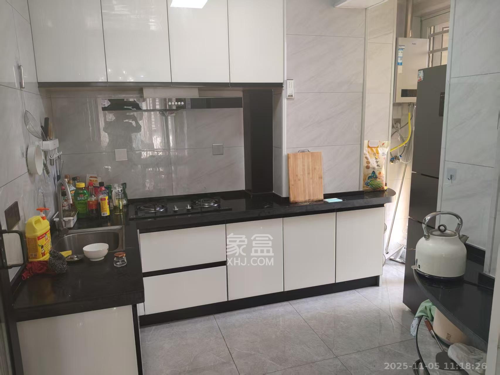 和润园三期 2室2厅1卫 2500.0元/月 和润园三期 2室2厅1卫 2500.0元/月室内图