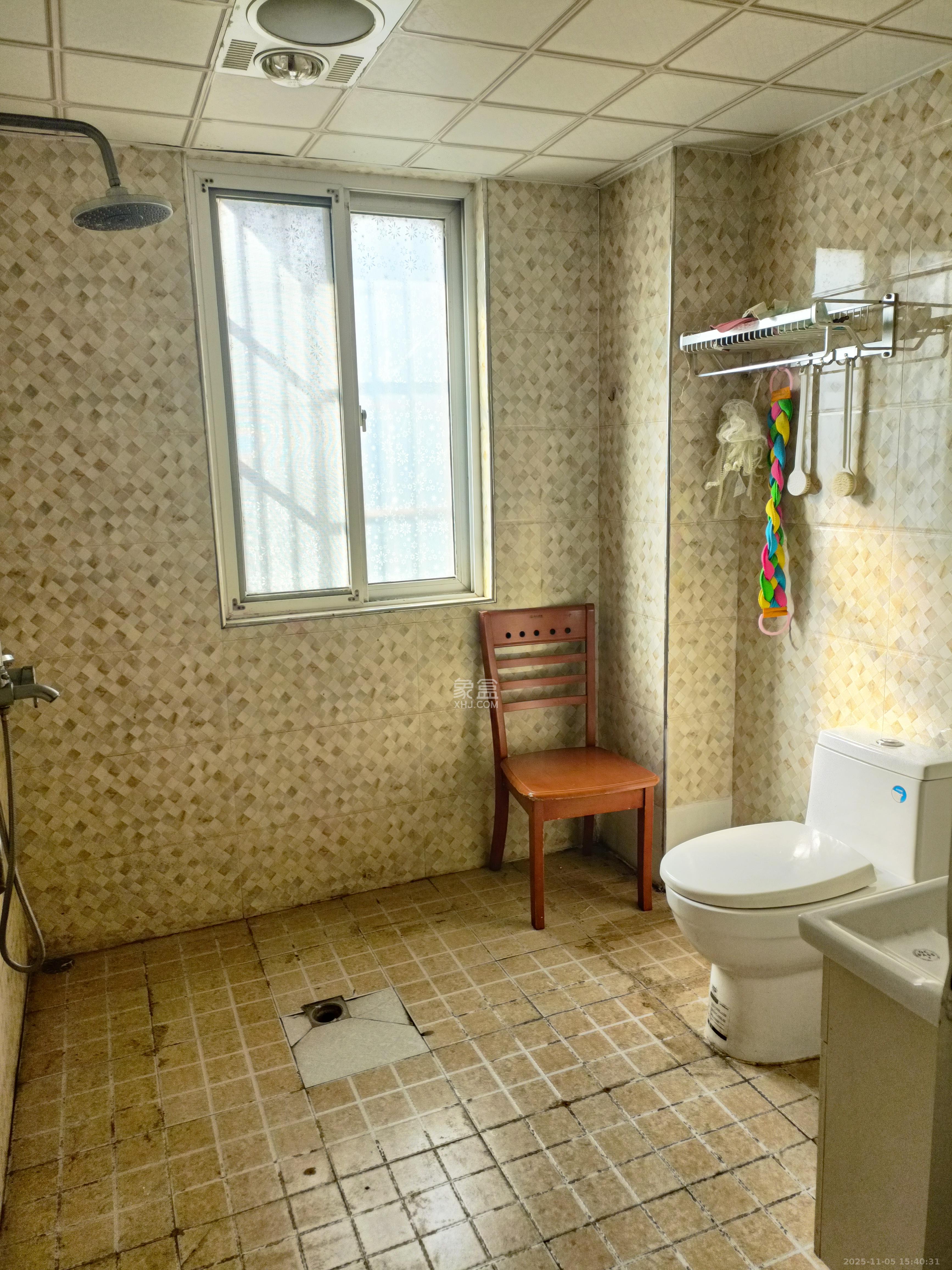 星城新宇黎锦苑  3室2厅2卫    2100.0元/月室内图