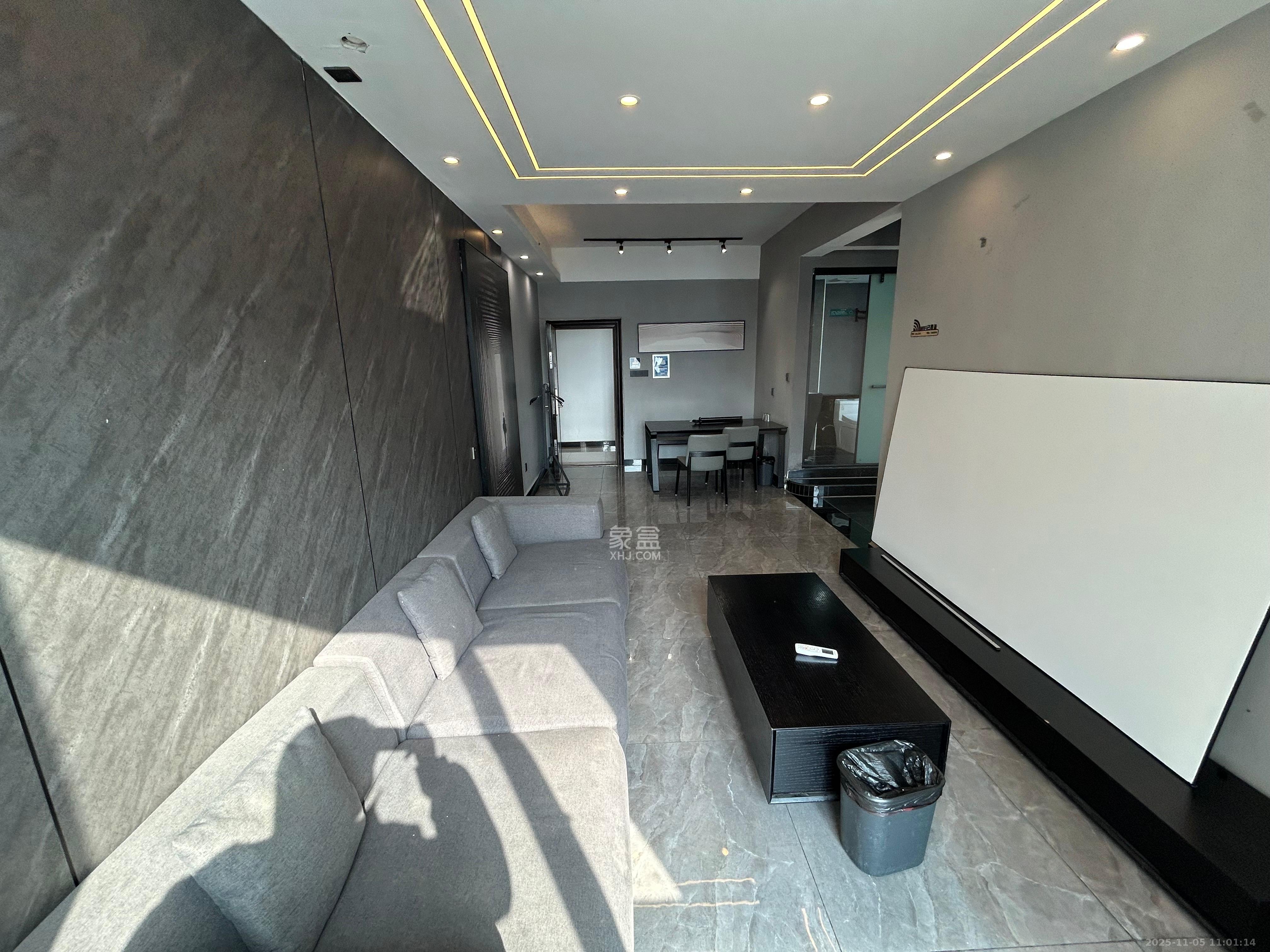 梅溪国际公寓(步步高新天地) 1室1厅1卫 1900.0元/月 梅溪国际公寓(步步高新天地) 1室1厅1卫 1900.0元/月室内图