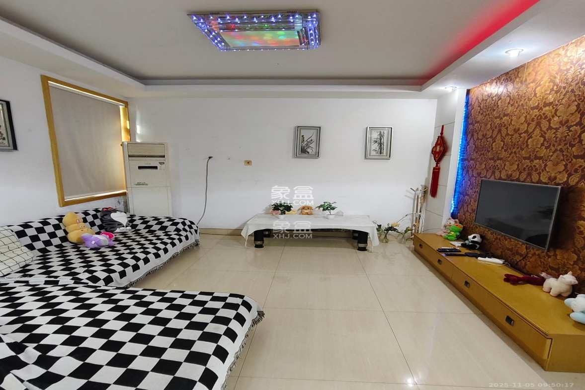 兴联母山小区 3室2厅2卫 1500.0元/月 兴联母山小区 3室2厅2卫 1500.0元/月室内图