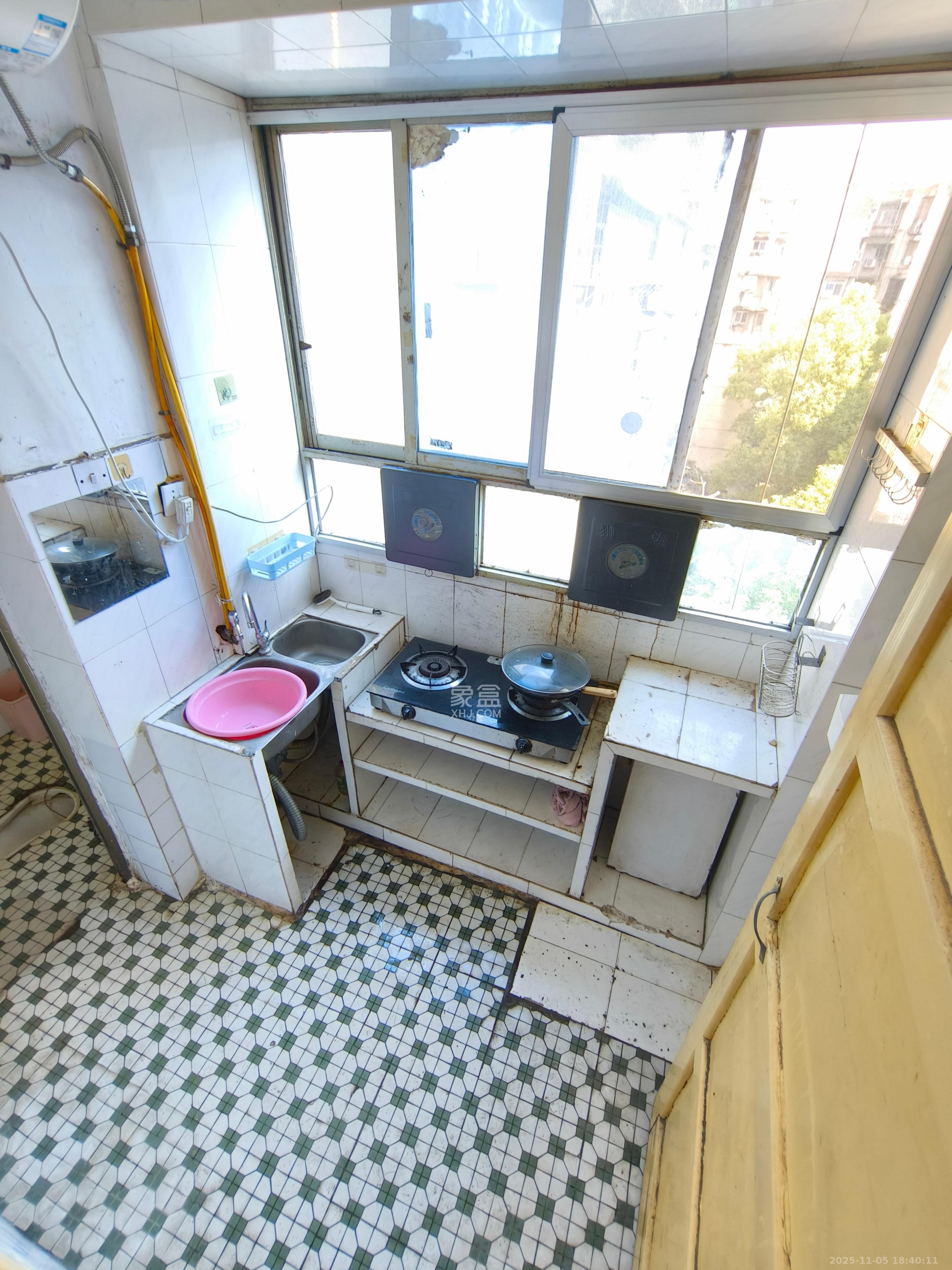 崇文里、崇圣里散盘  2室1厅1卫    1600.0元/月室内图