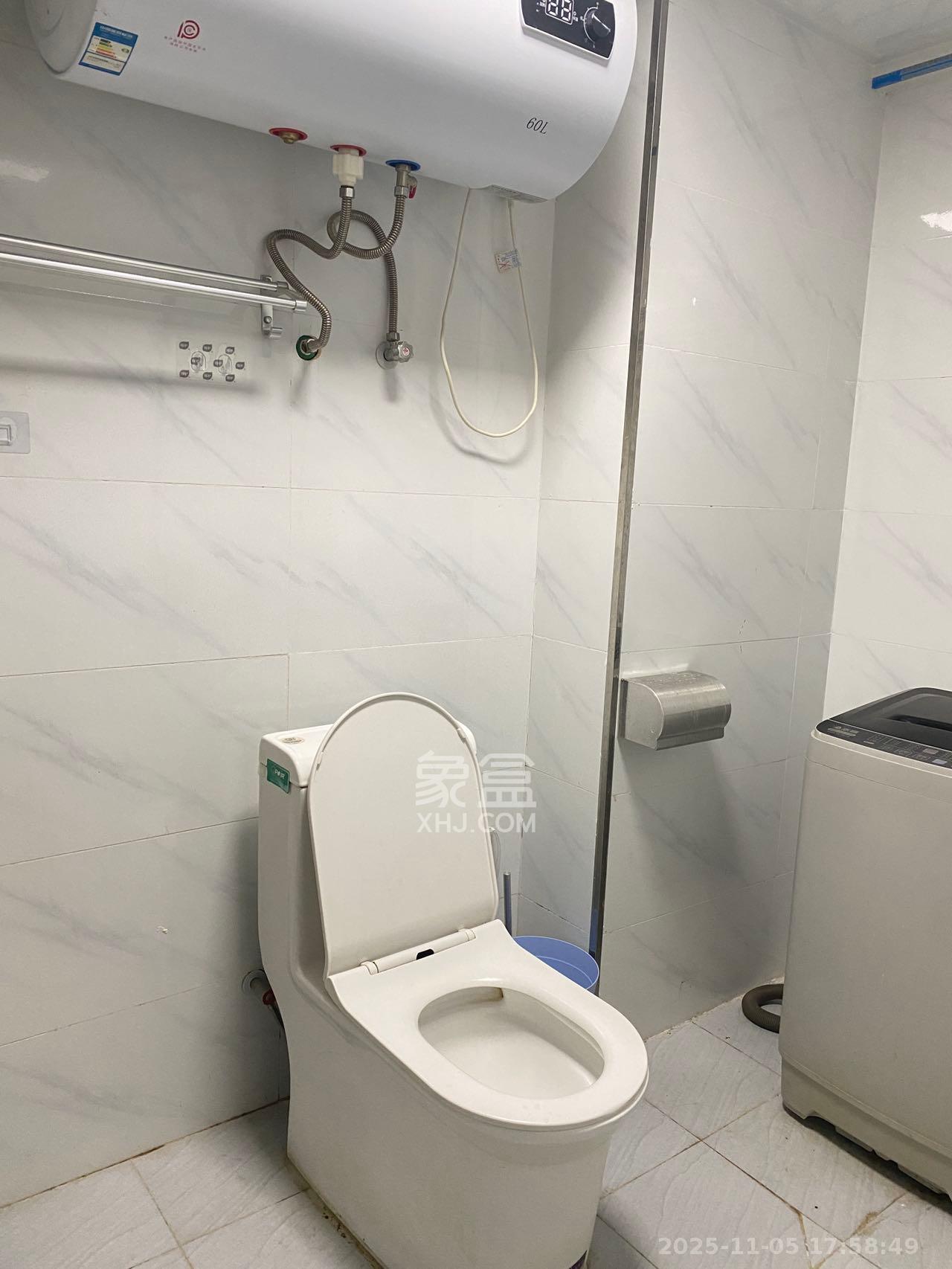 芙蓉万国城MOMA(卓越汇富苑) 1室1厅1卫 1300.0元/月 芙蓉万国城MOMA(卓越汇富苑) 1室1厅1卫 1300.0元/月室内图