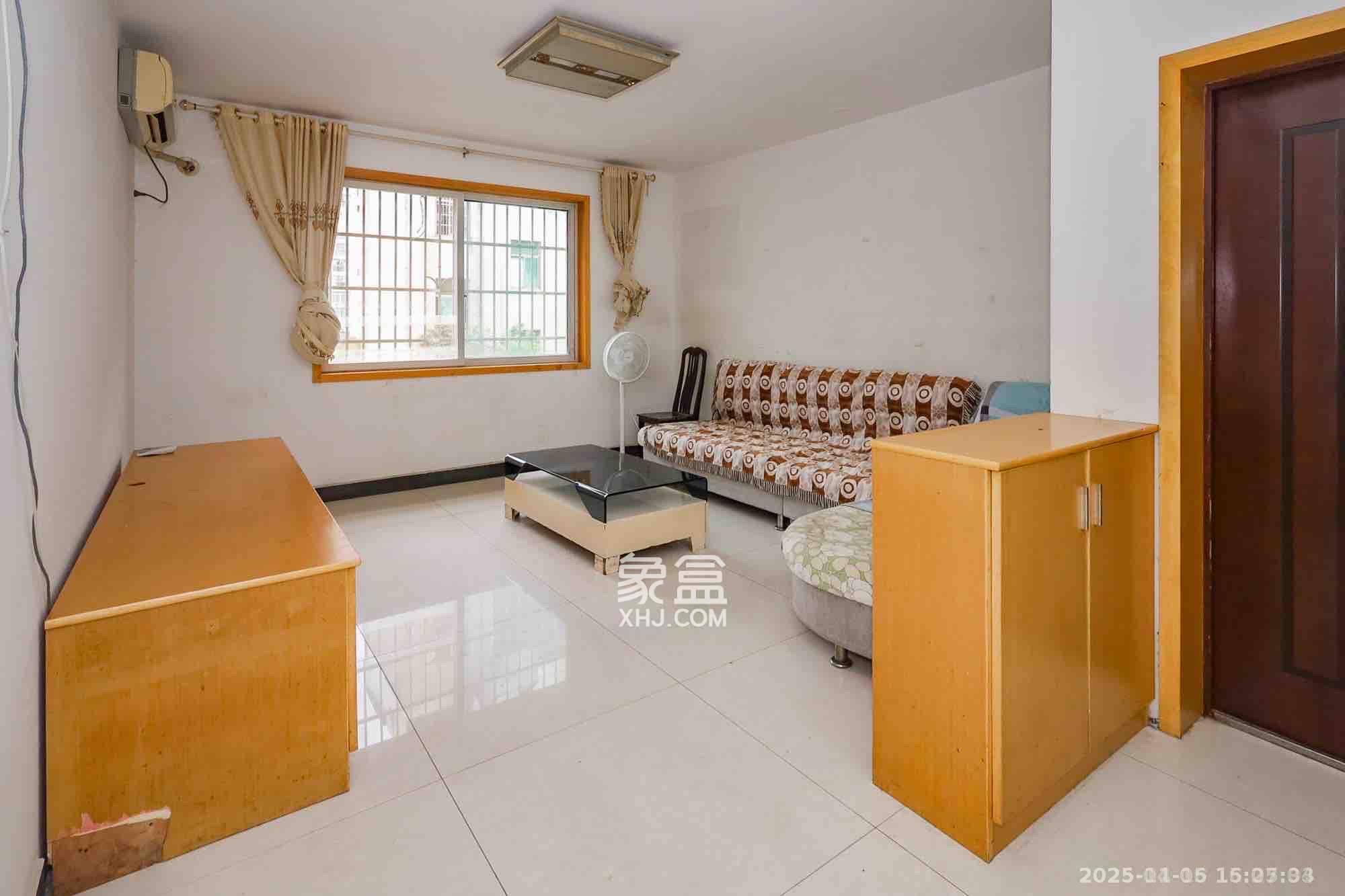 新诚小区 2室2厅1卫 1500.0元/月 新诚小区 2室2厅1卫 1500.0元/月室内图