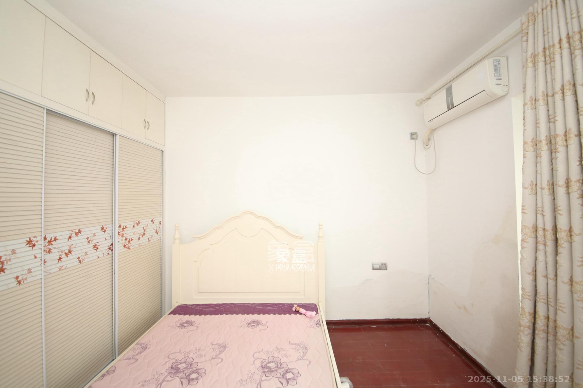 君临青园花都 3室2厅2卫 2700.0元/月 君临青园花都 3室2厅2卫 2700.0元/月室内图