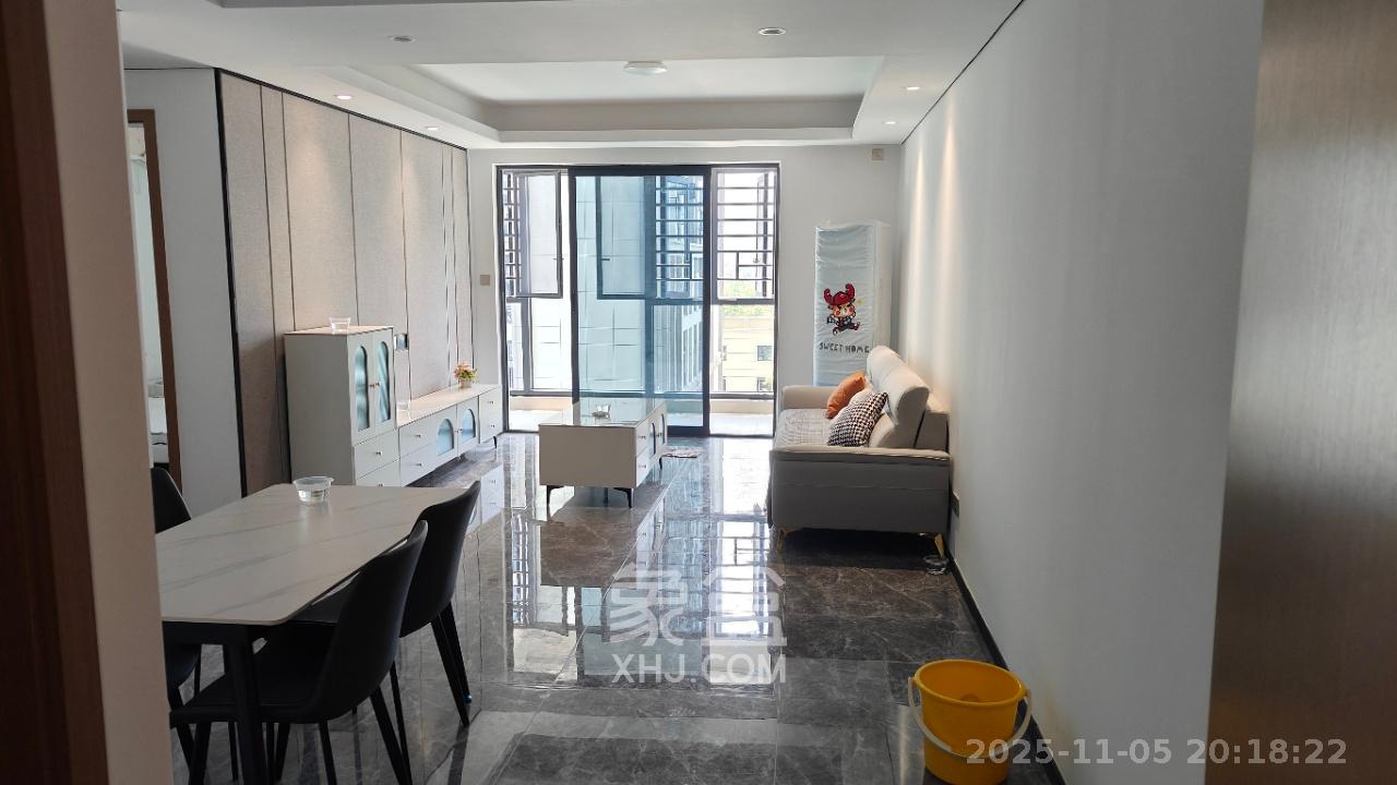 中国铁建湘语梅溪  3室1厅1卫    3200.0元/月