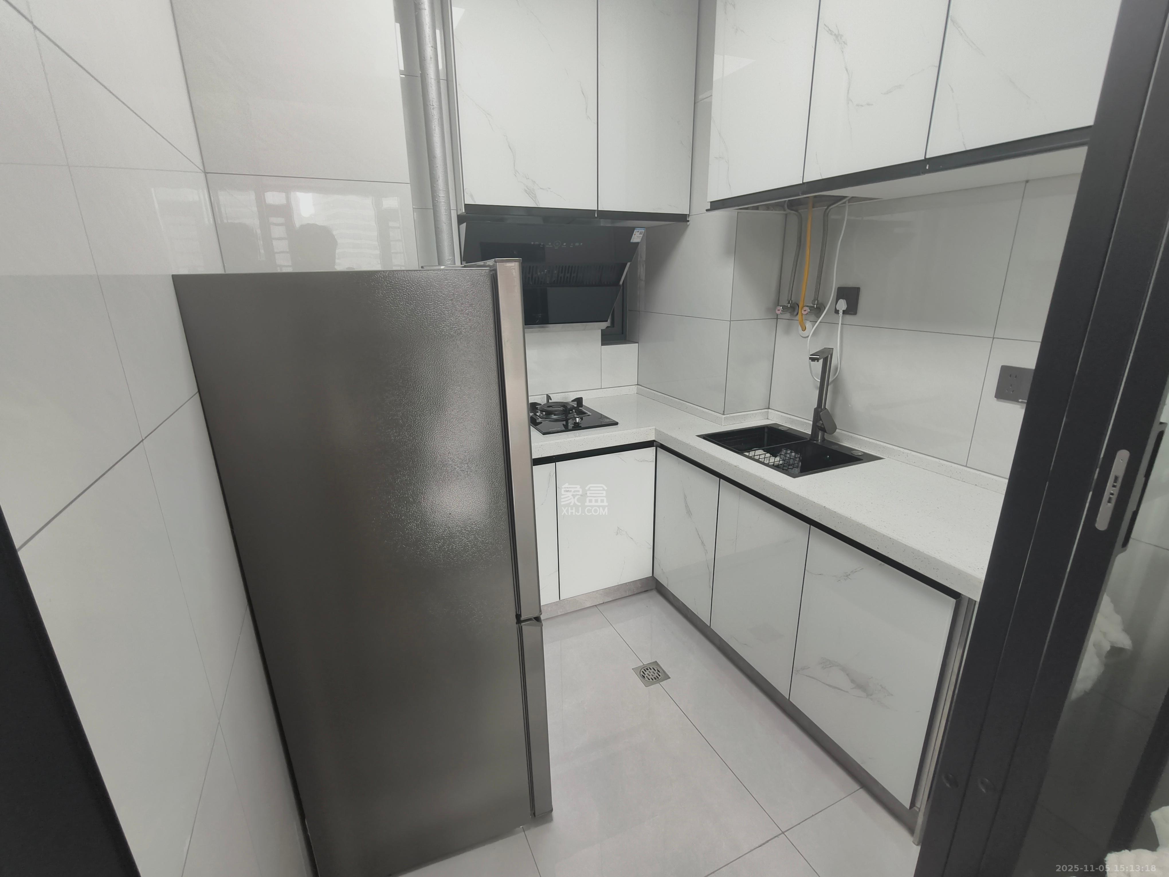 富力芙蓉新天地  1室0厅1卫    1800.0元/月室内图