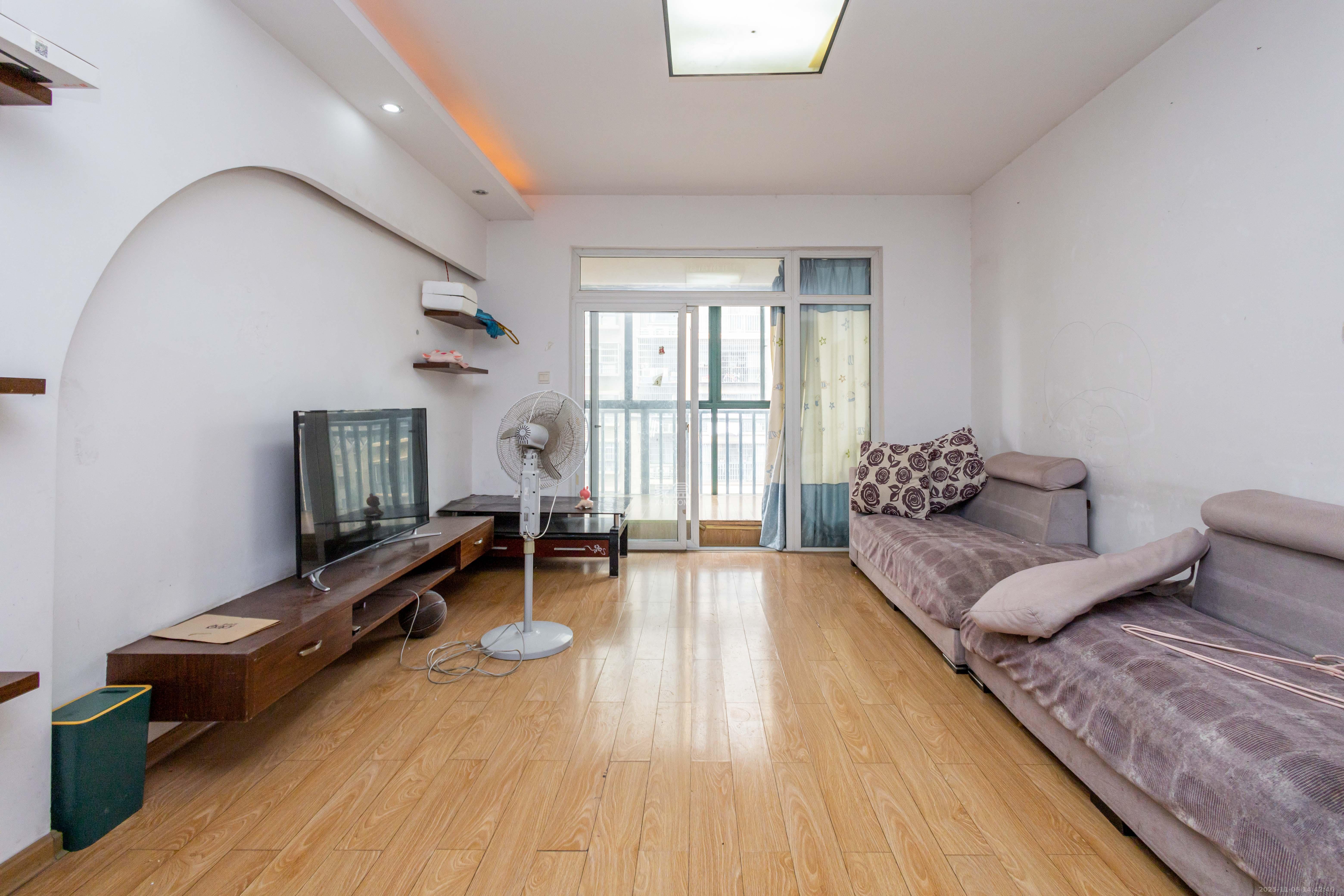 博雅湘水湾 2室2厅1卫 45.0万 博雅湘水湾 2室2厅1卫 45.0万客厅