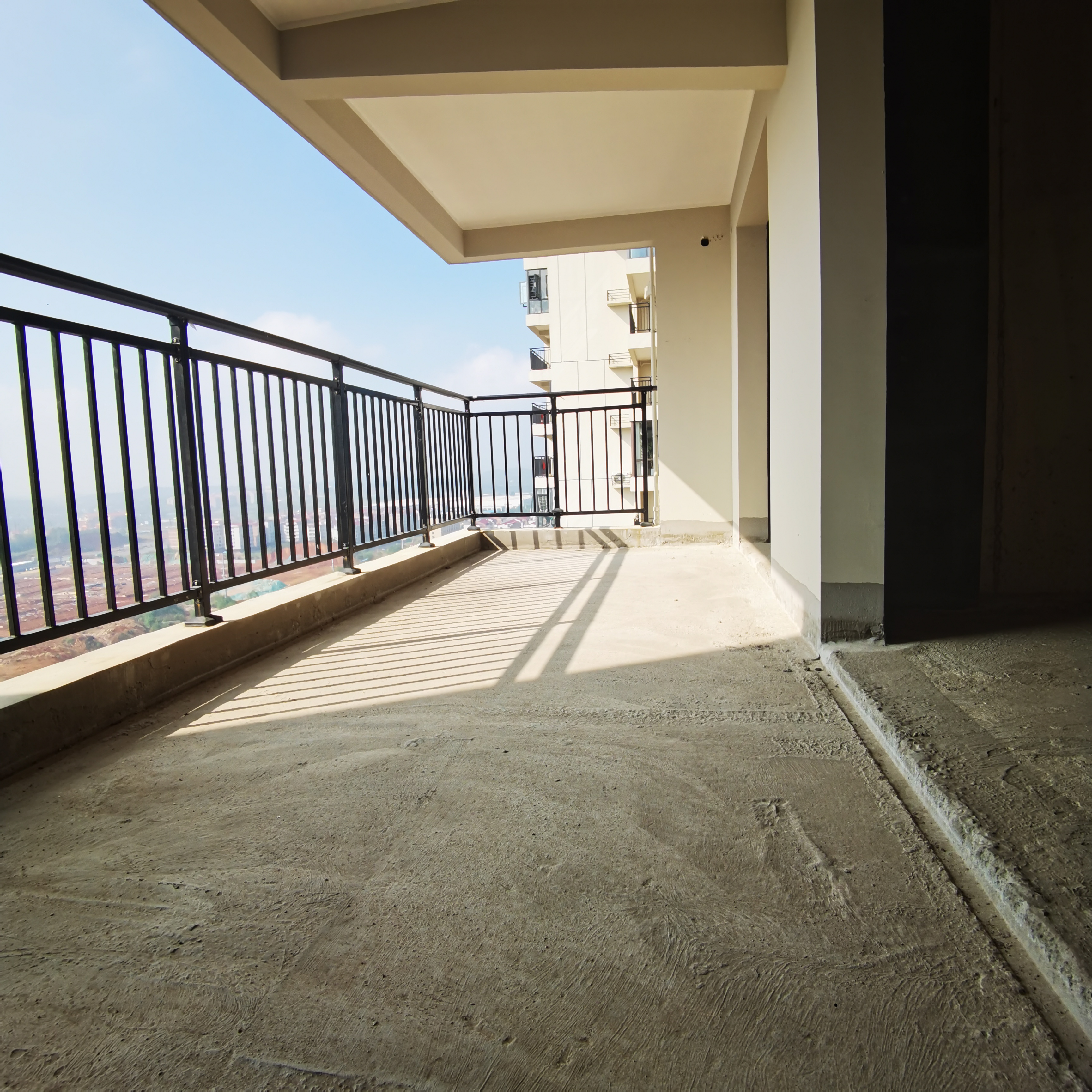 碧桂园正央时代  4室2厅2卫    65.8万客厅