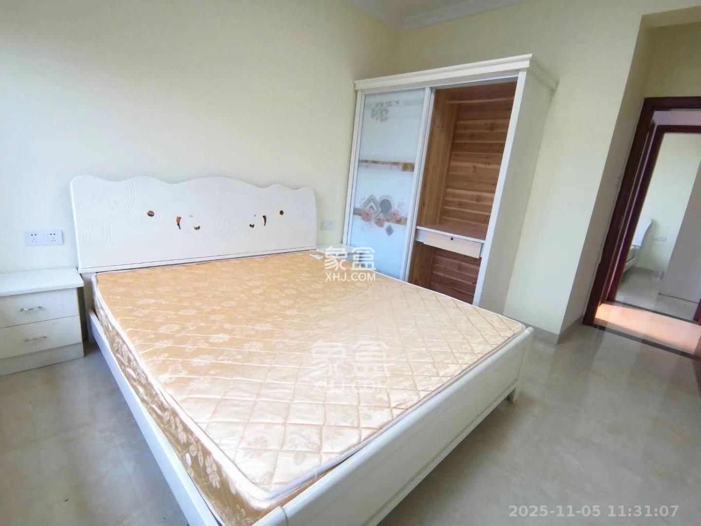 富兴嘉城(富兴汇中央) 2室1厅1卫 2300.0元/月 富兴嘉城(富兴汇中央) 2室1厅1卫 2300.0元/月室内图