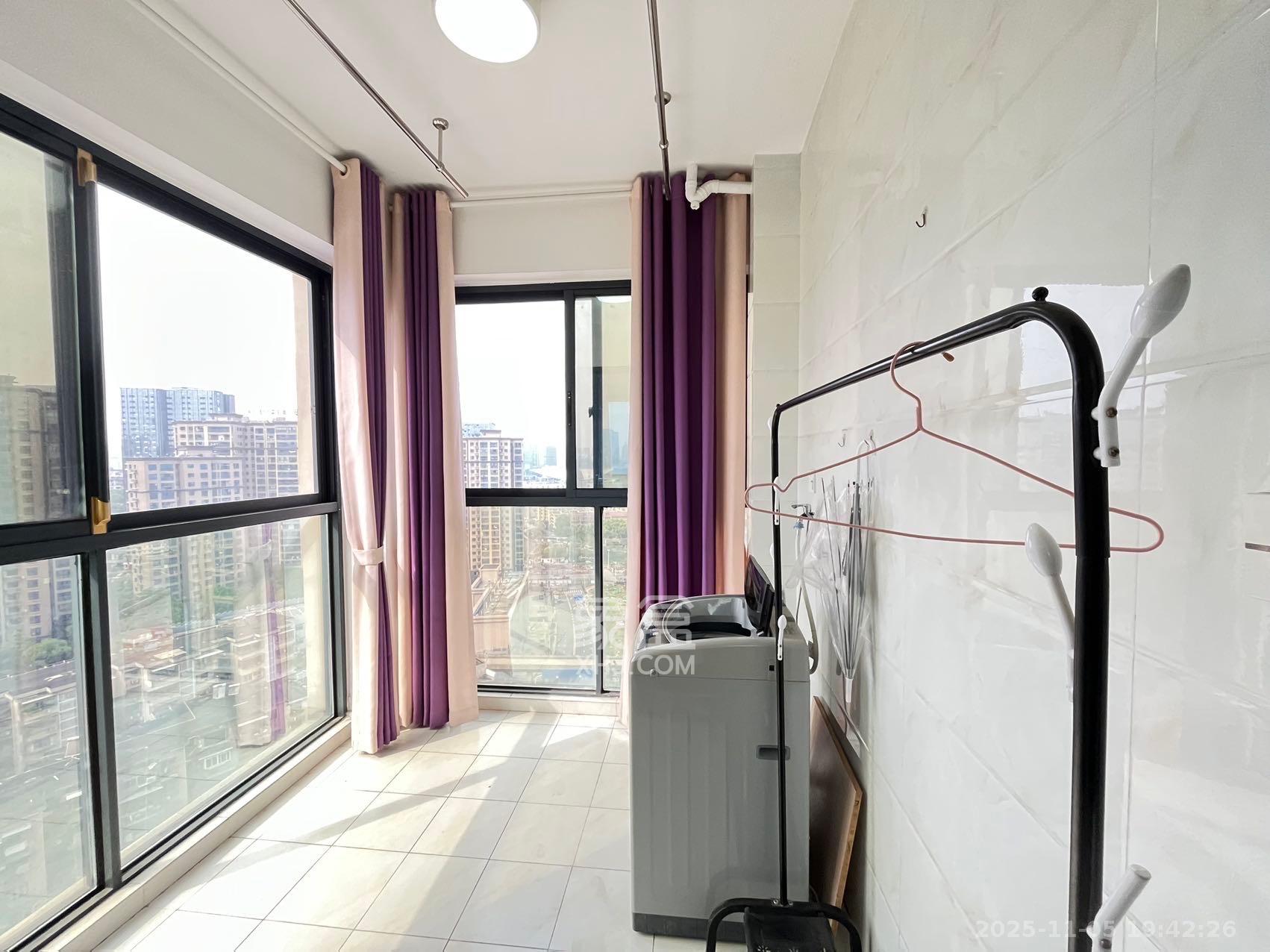 中南红领邦（红星嘉和苑）  1室1厅1卫    1600.0元/月室内图