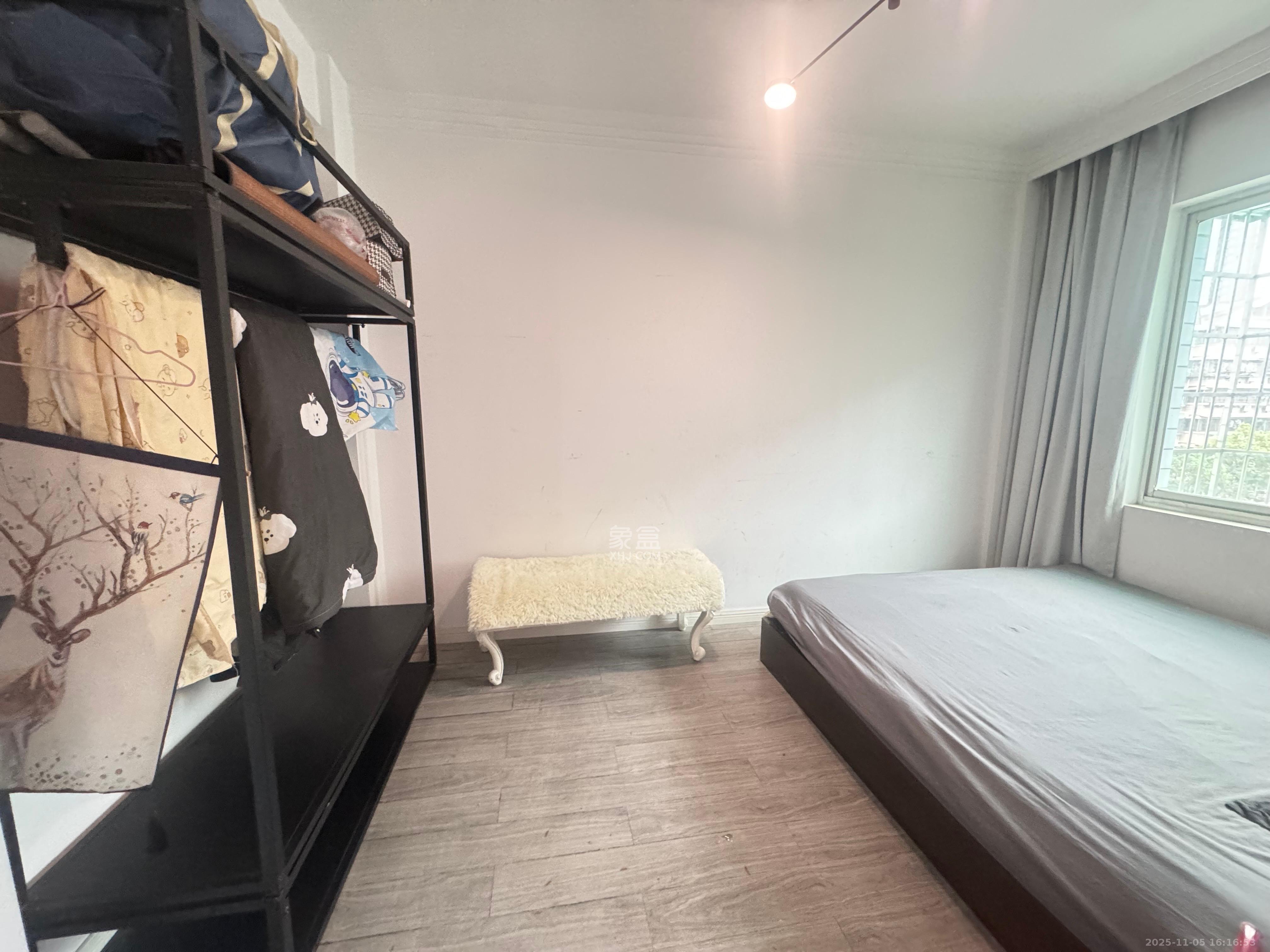 扬帆小区  1室1厅1卫    1900.0元/月室内图