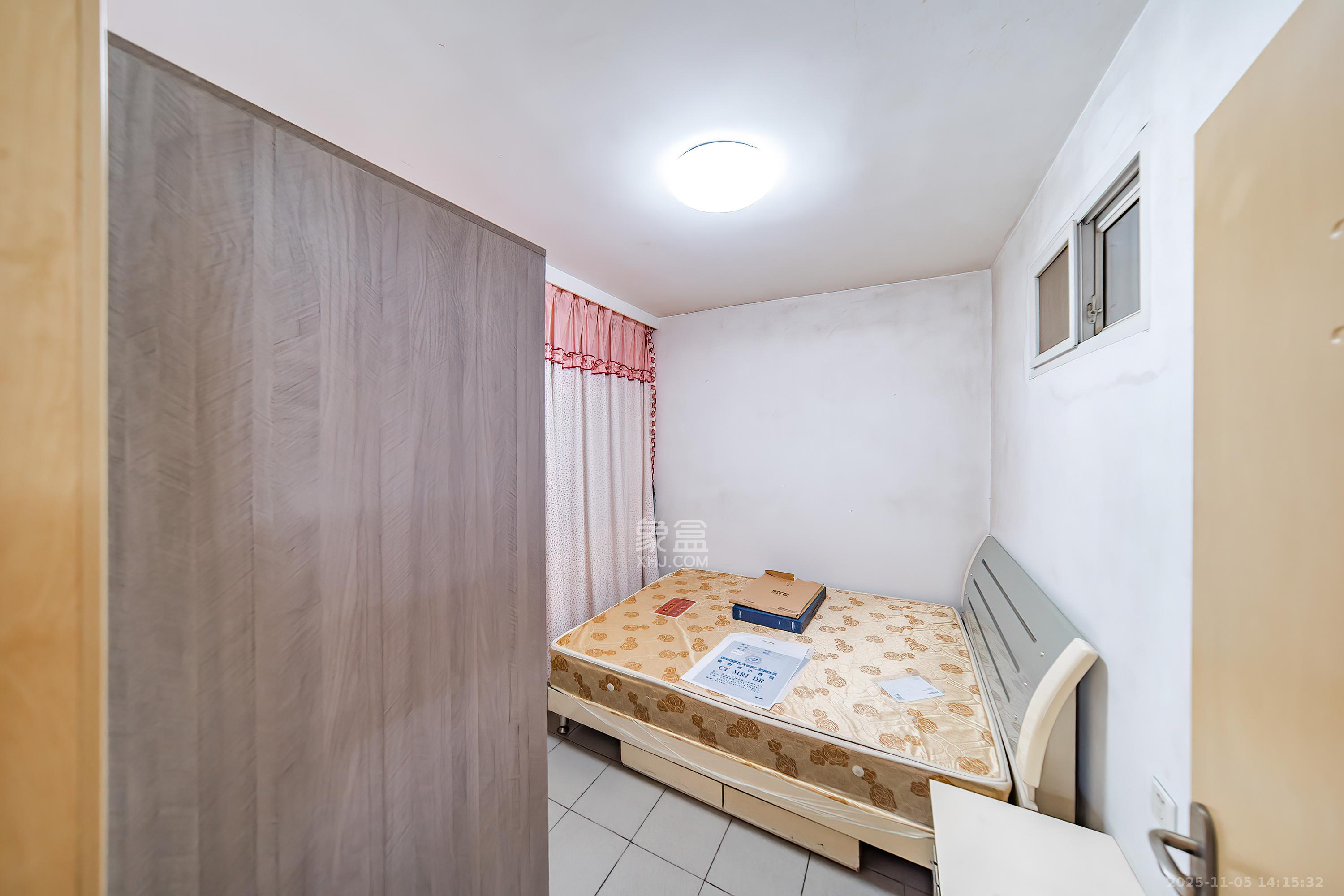 便河边社区  3室2厅1卫    66.0万卧室