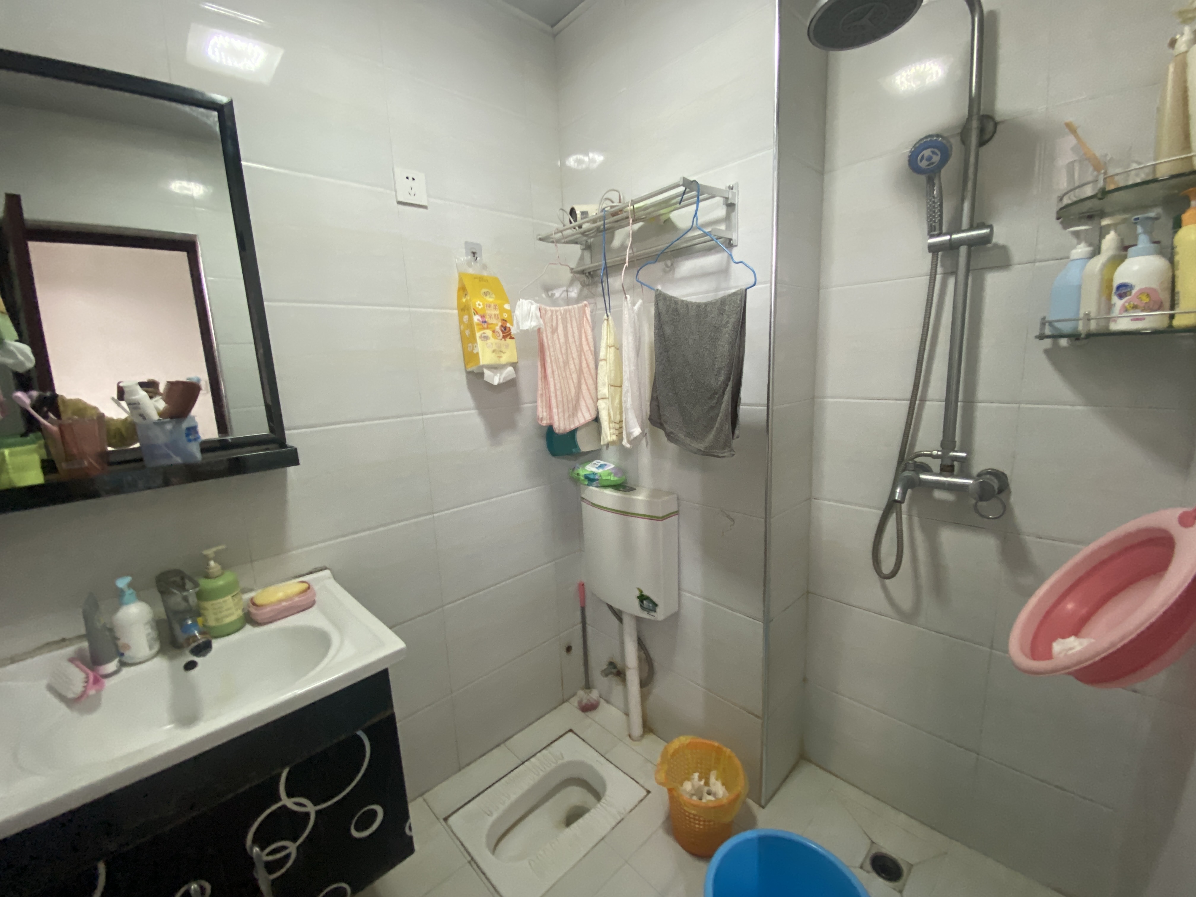 凤翔花园(A区) 2室2厅1卫 1600.0元/月 凤翔花园(A区) 2室2厅1卫 1600.0元/月室内图