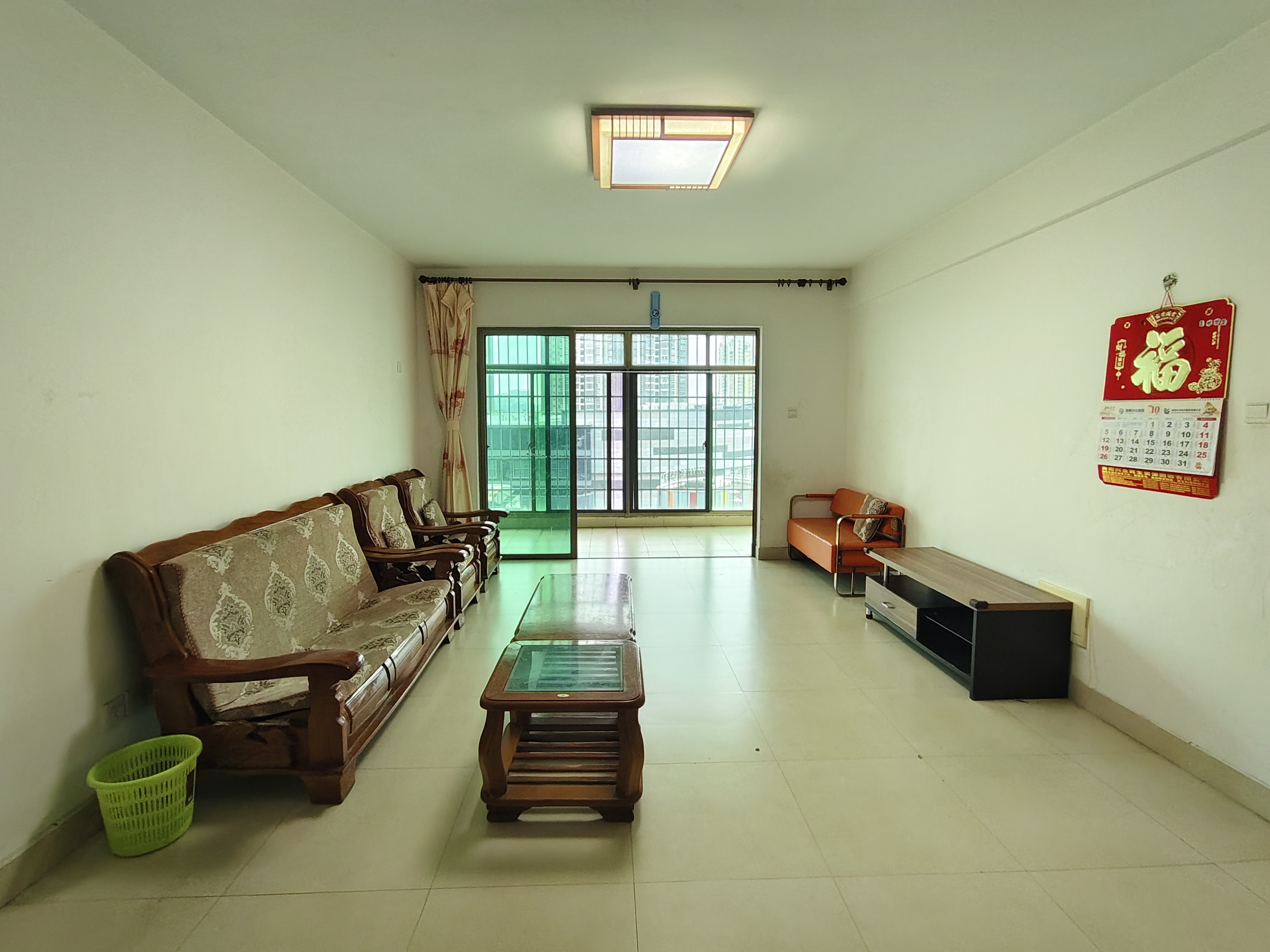 农垦一供大院  3室2厅2卫    2300.0元/月