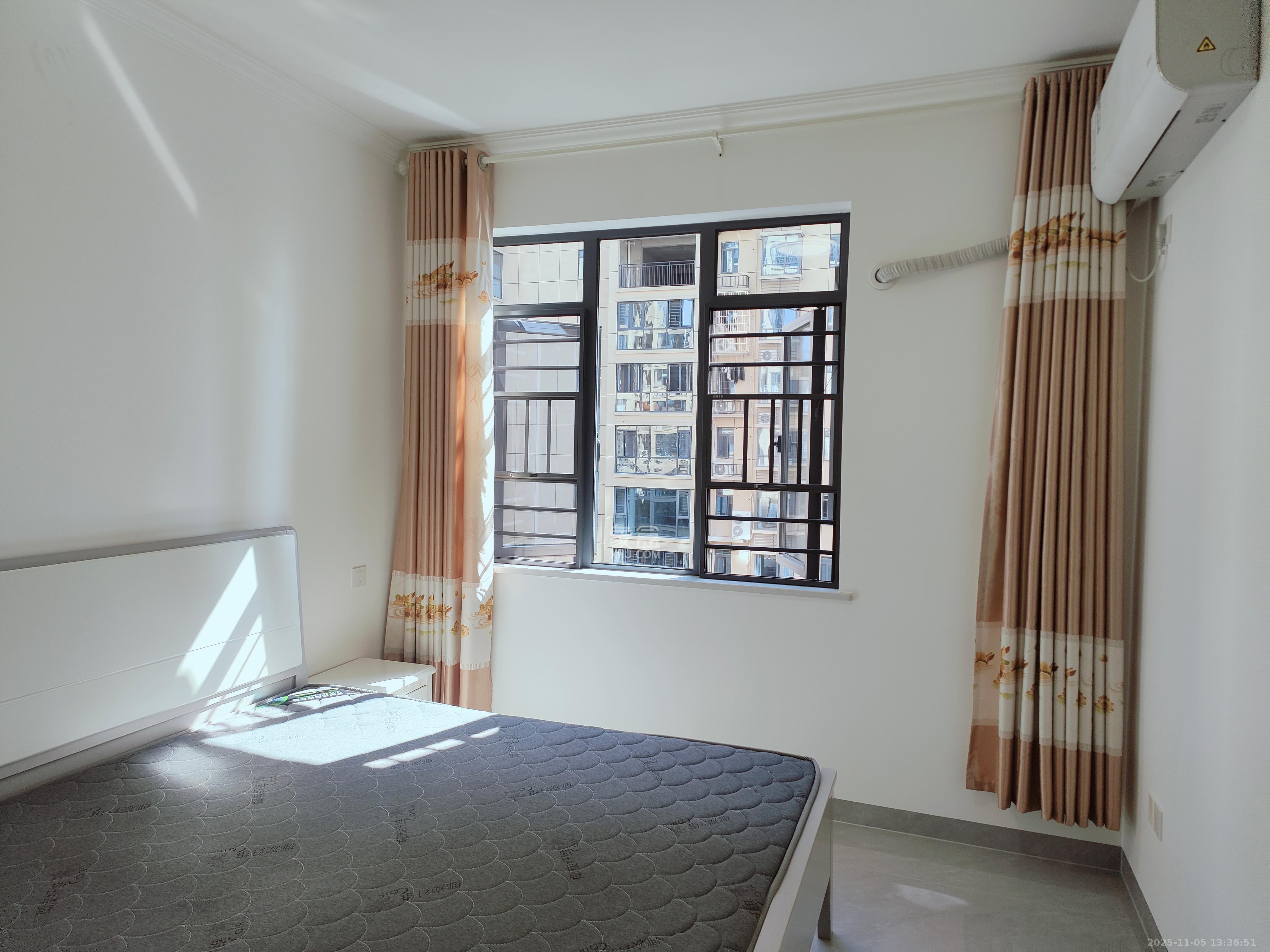 先锋新宇  2室2厅1卫    2400.0元/月室内图