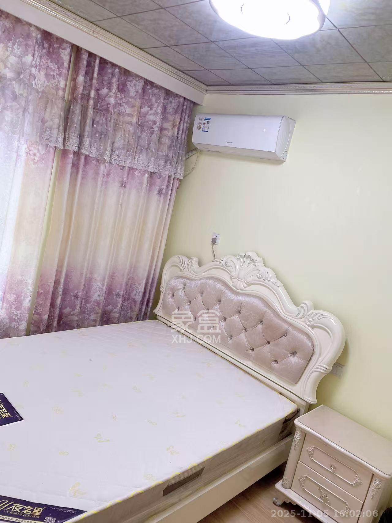 阳明山庄  3室1厅1卫    2200.0元/月室内图