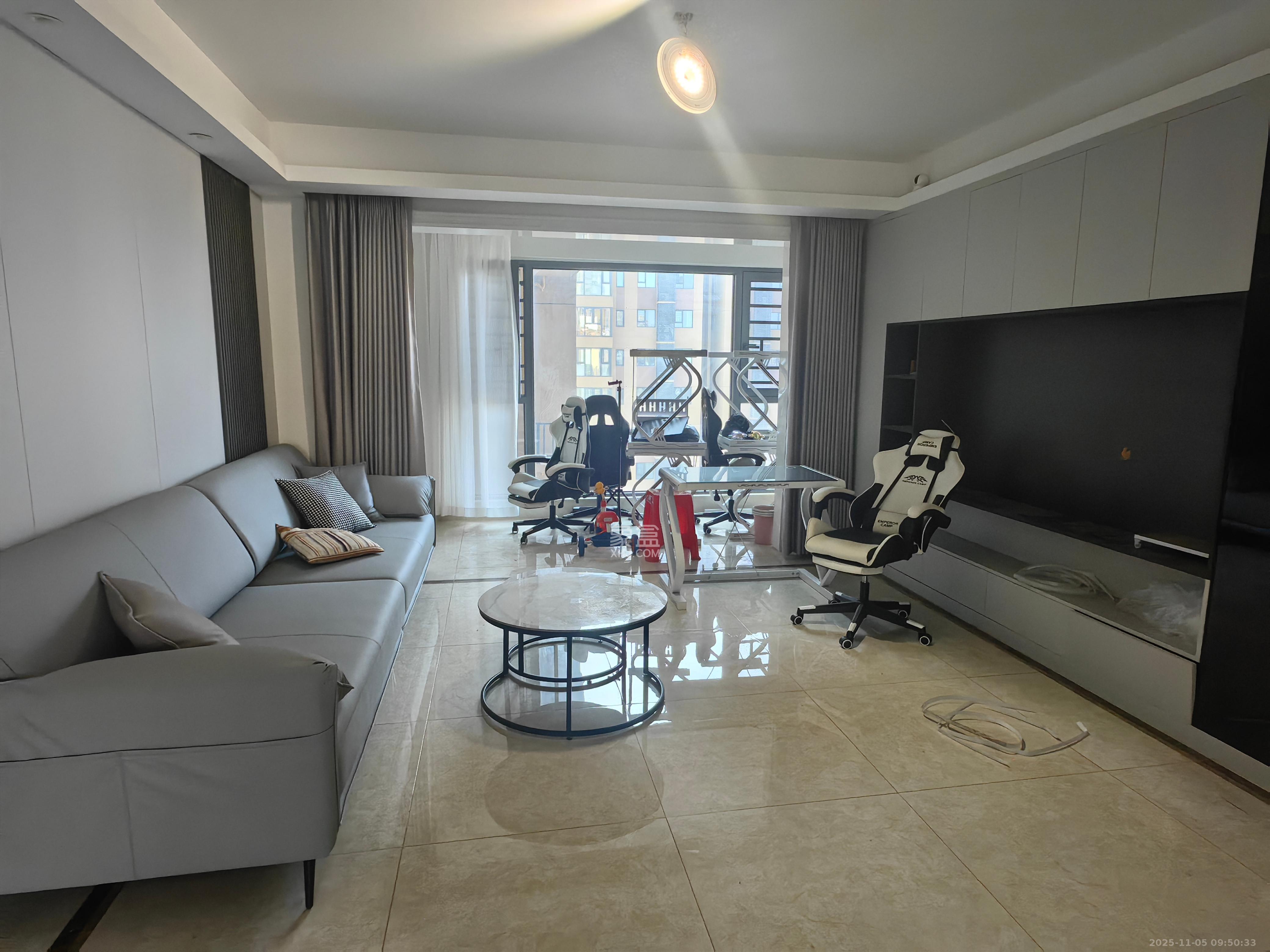 中建嘉和城凤凰台（中建瑞兴家园）  4室2厅2卫    2600.0元/月