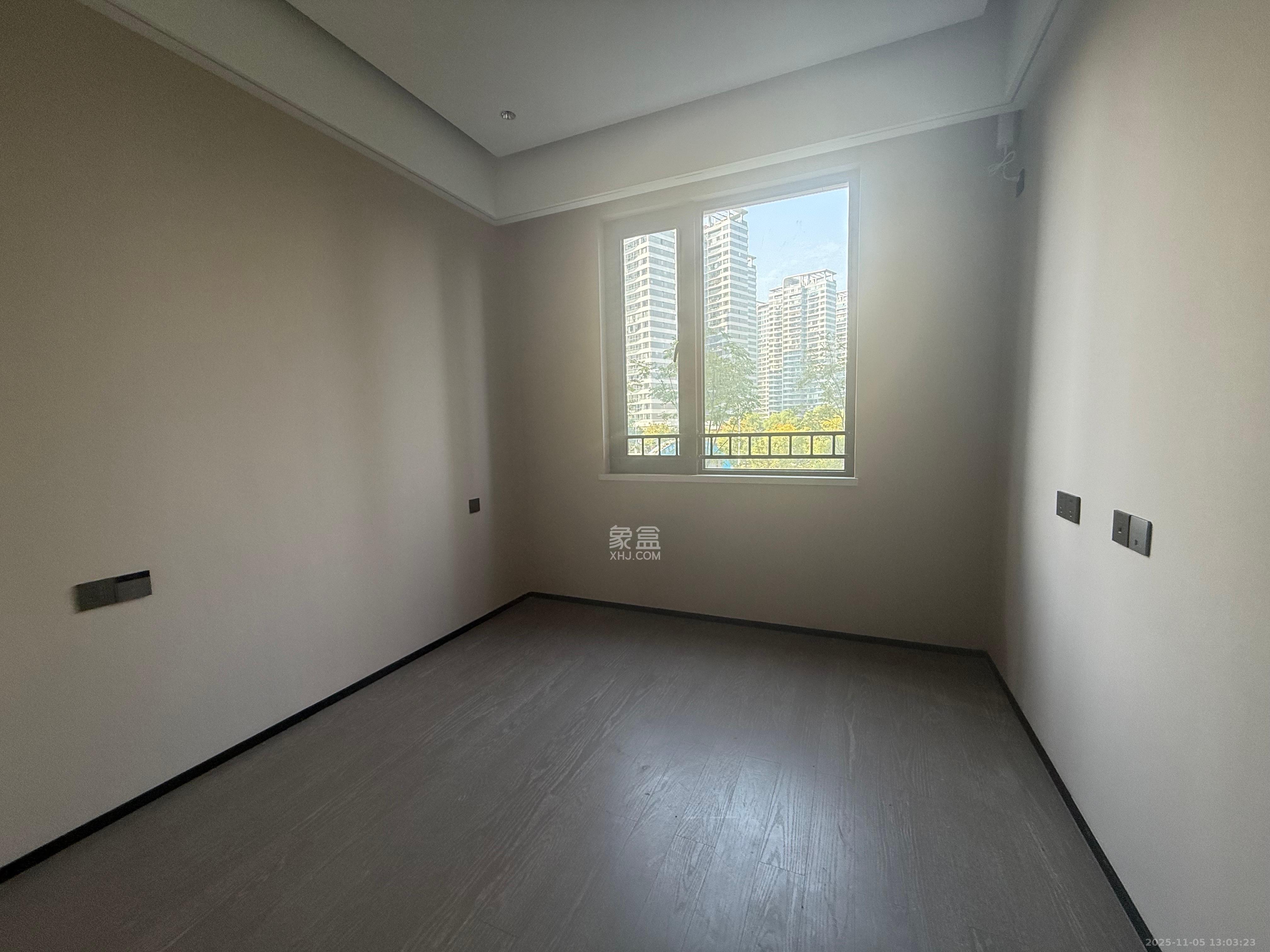 旭辉铂悦湘江  4室2厅3卫    7000.0元/月室内图