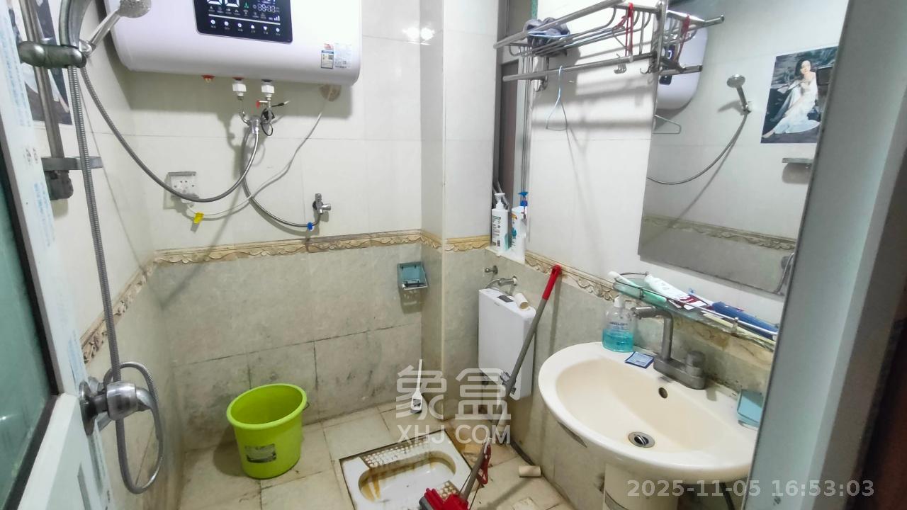 恩瑞麓山名园（龙王港小区）  3室2厅1卫    2300.0元/月室内图