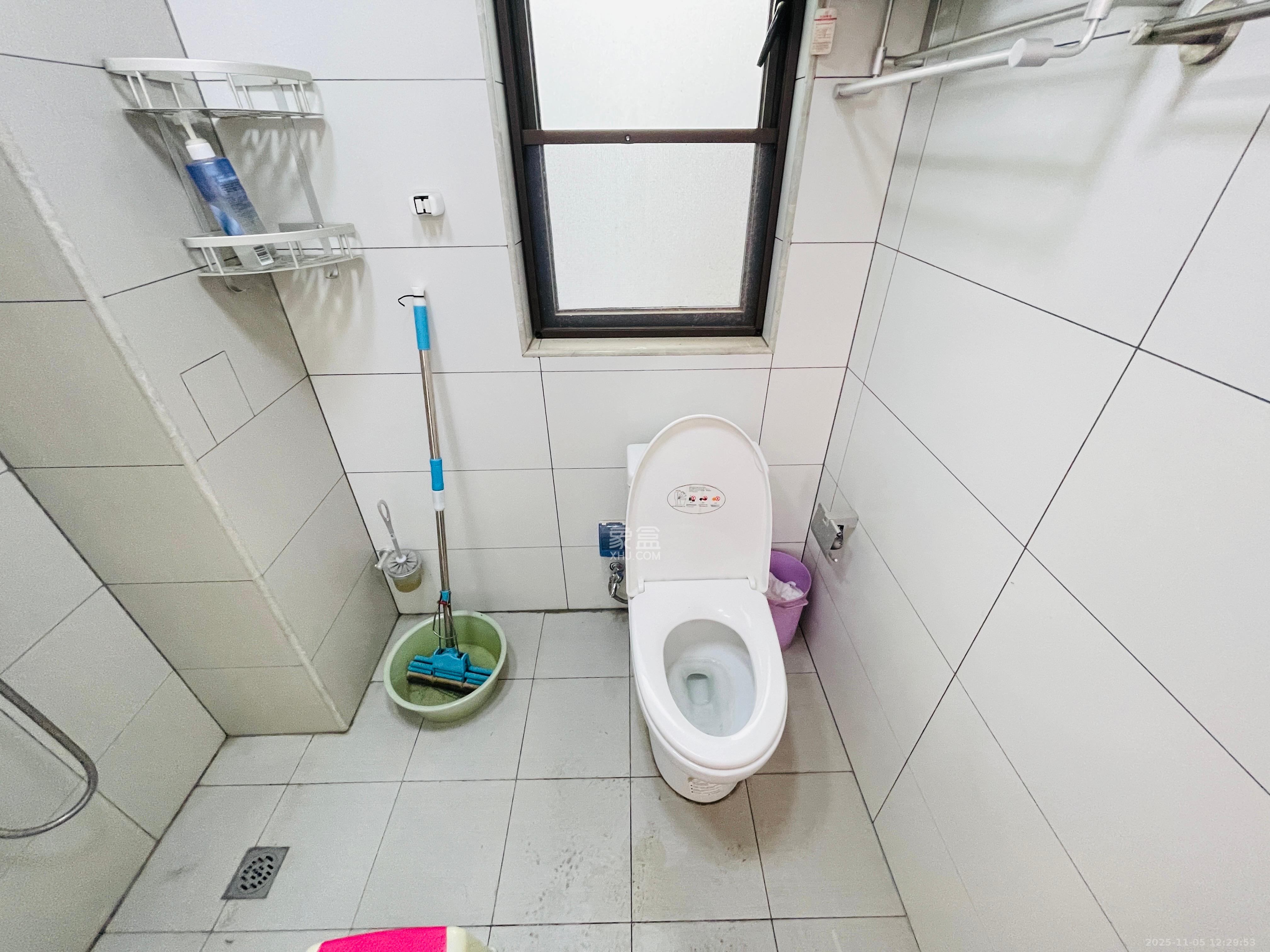 芙蓉万国城MOMA（卓越汇富苑）  3室2厅2卫    2600.0元/月室内图