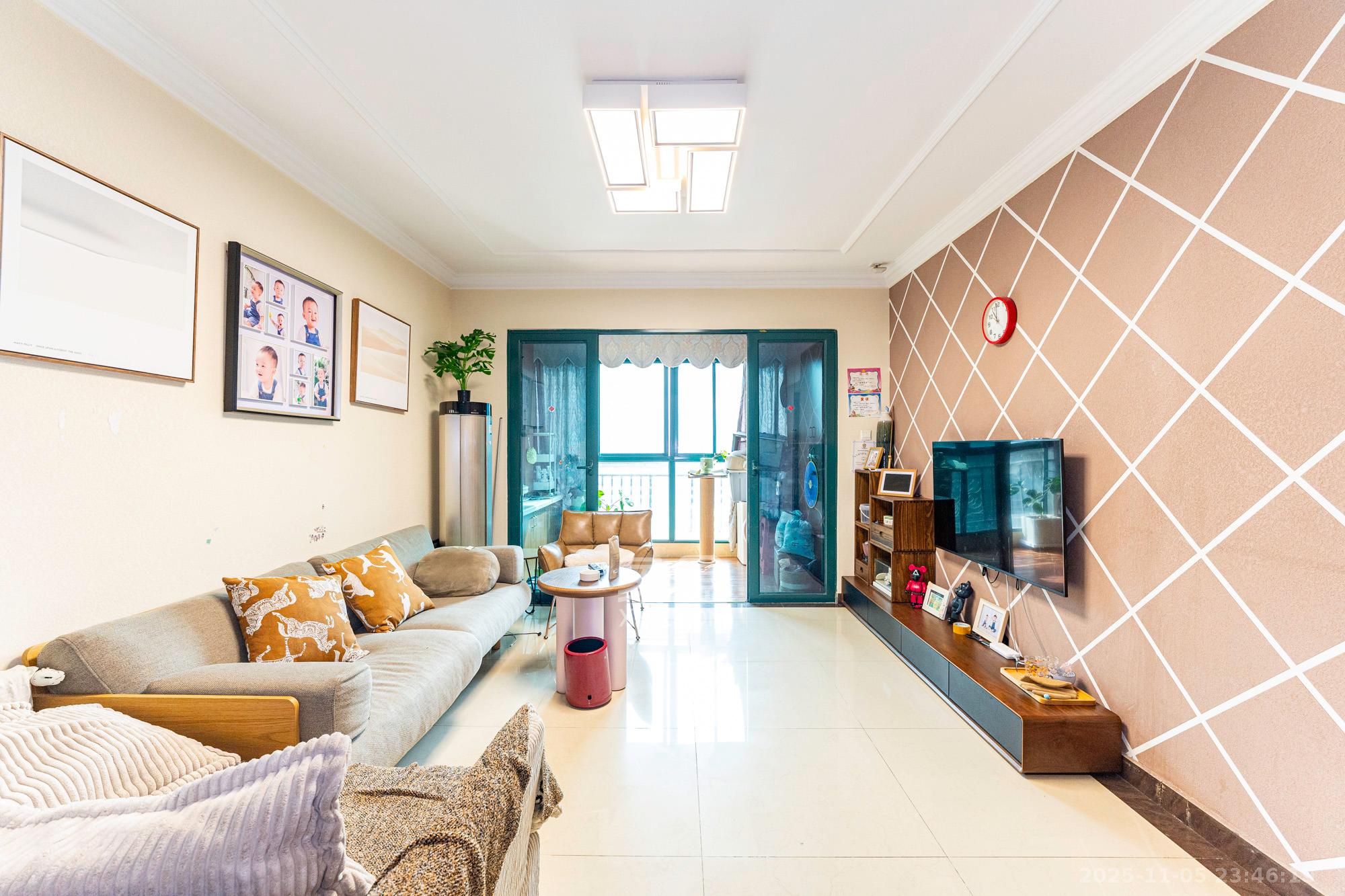 恒大雅苑  3室2厅2卫    110.0万