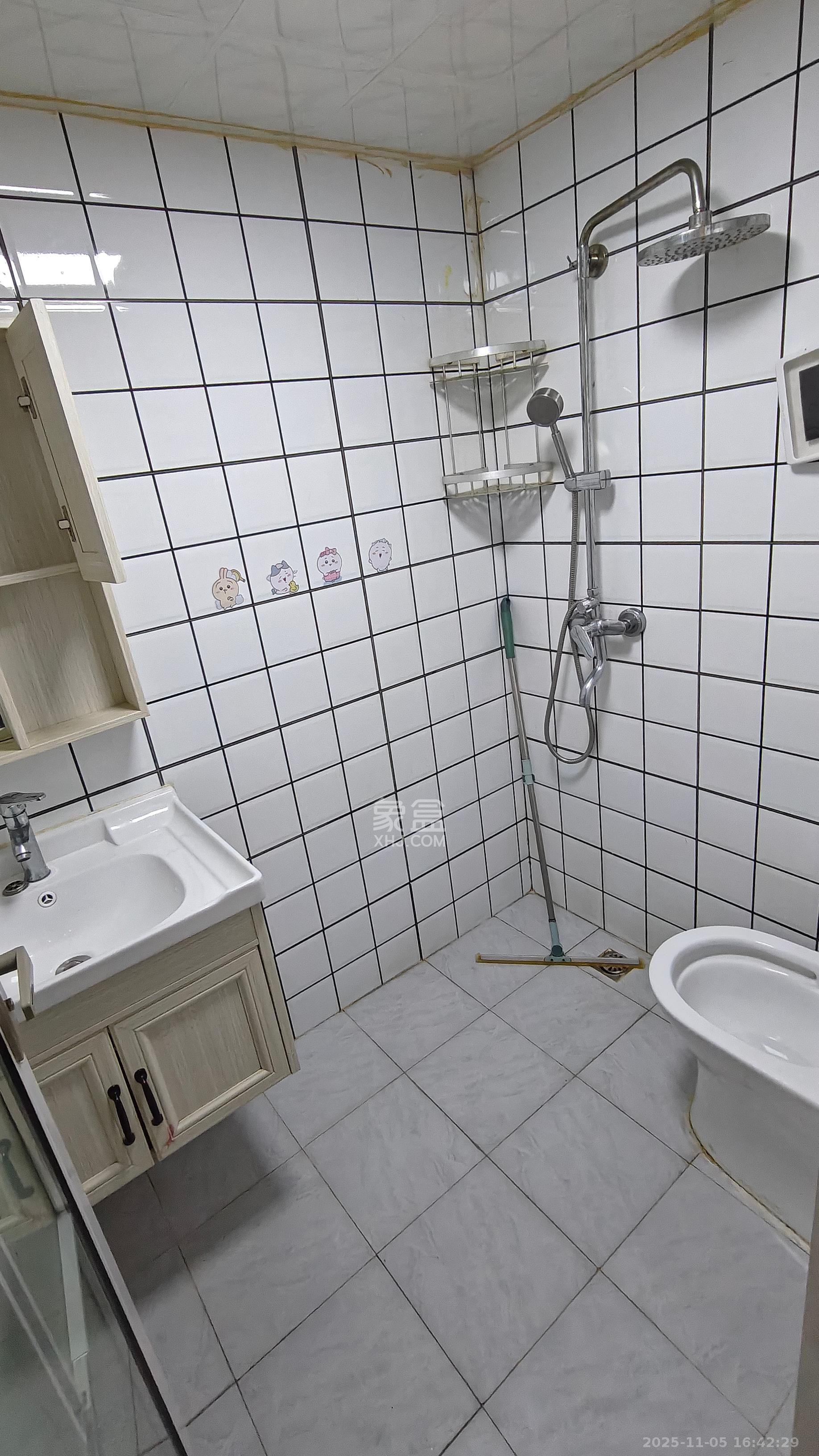 几米空间  1室1厅1卫    1500.0元/月室内图