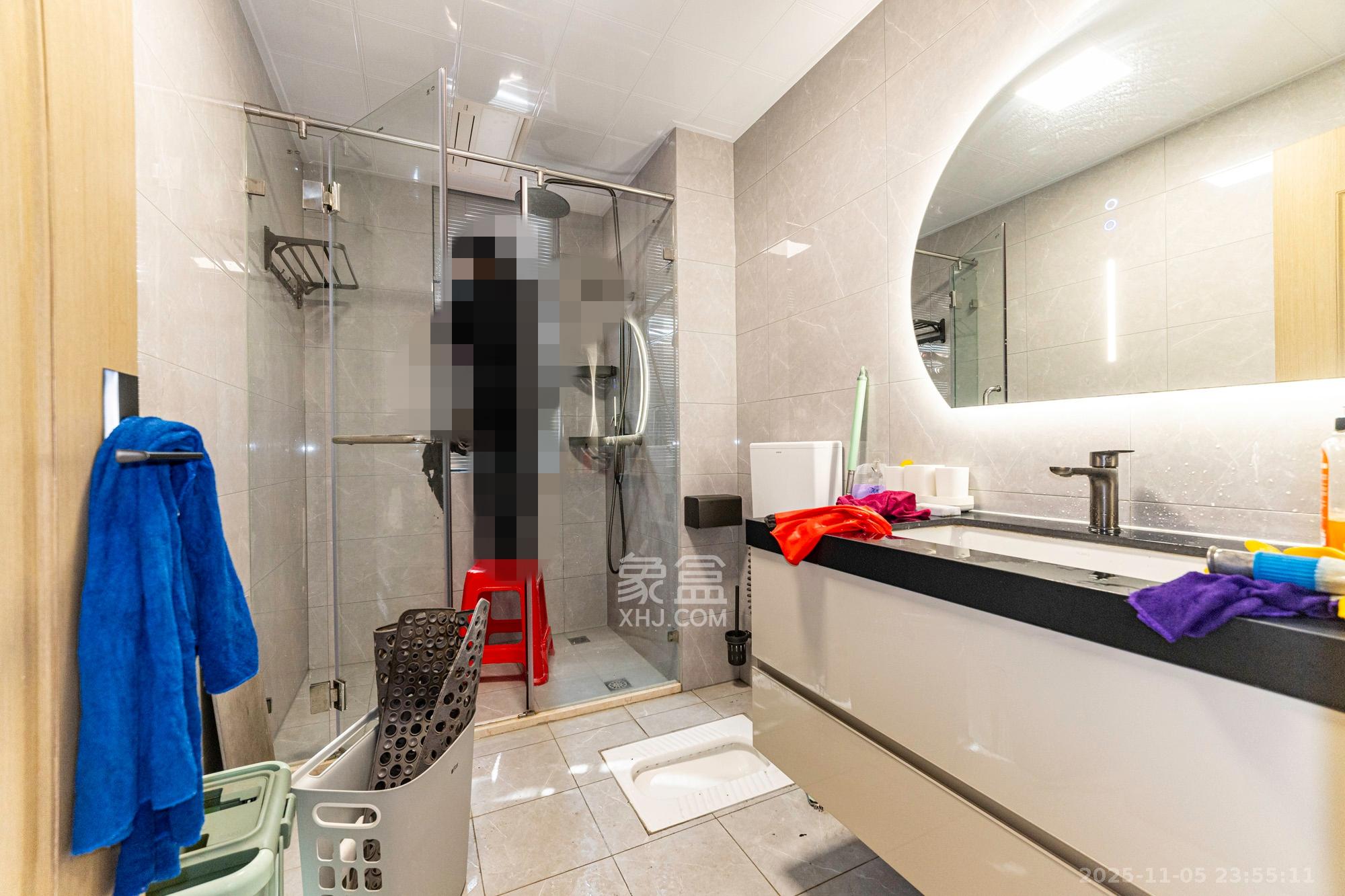 运达锦绣广场 3室2厅2卫 180.0万 运达锦绣广场 3室2厅2卫 180.0万卫生间