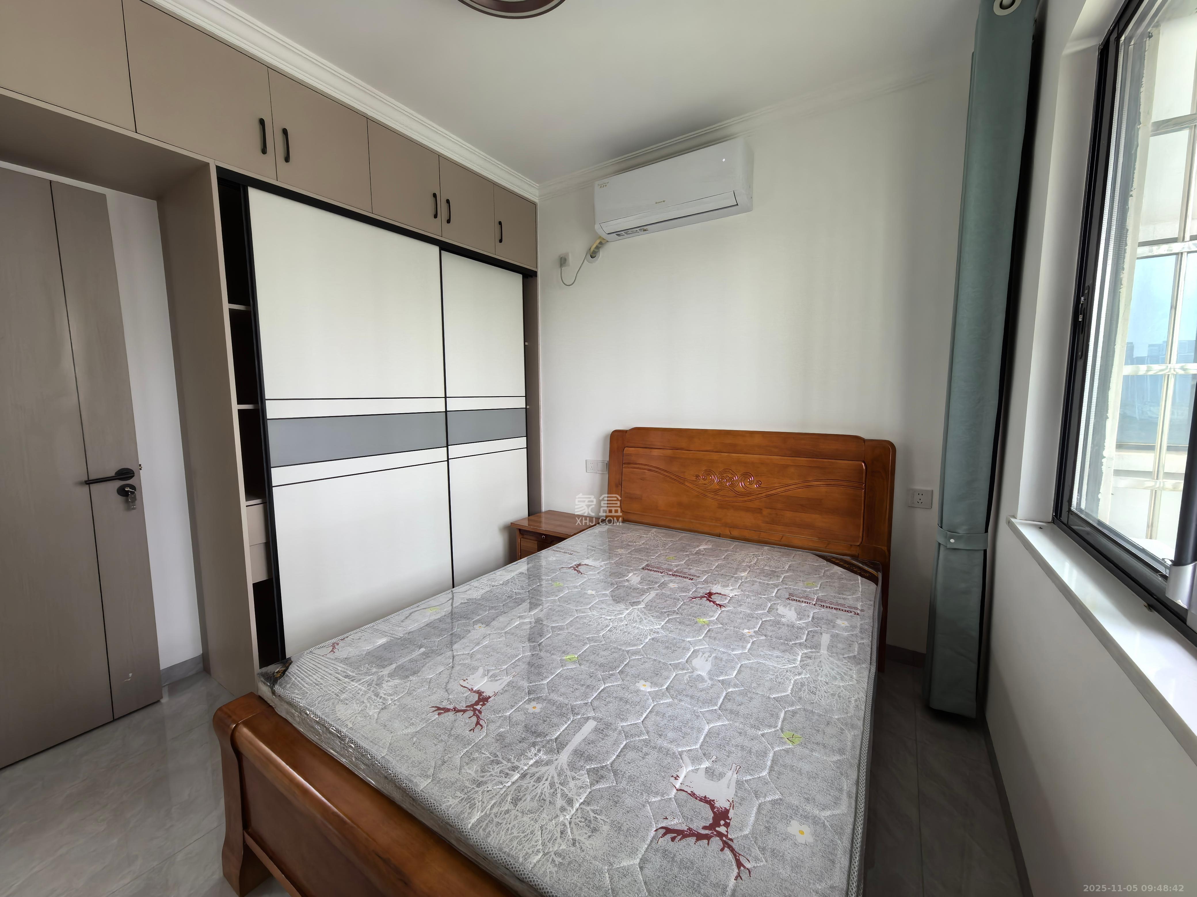 和景家园二期  2室1厅1卫    1800.0元/月室内图