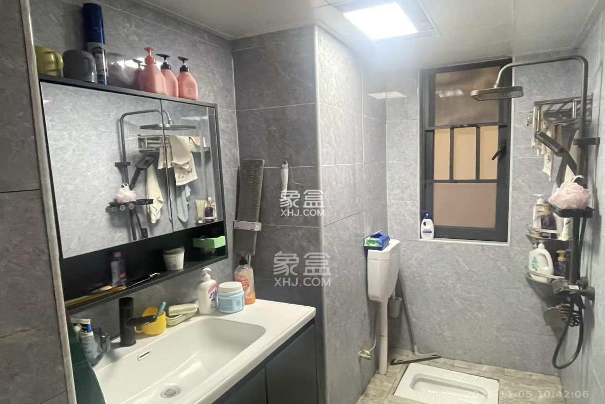 轻盐阳光CEO(轻盐雅苑)(轻奢时代) 3室2厅2卫 2500.0元/月 轻盐阳光CEO(轻盐雅苑)(轻奢时代) 3室2厅2卫 2500.0元/月室内图