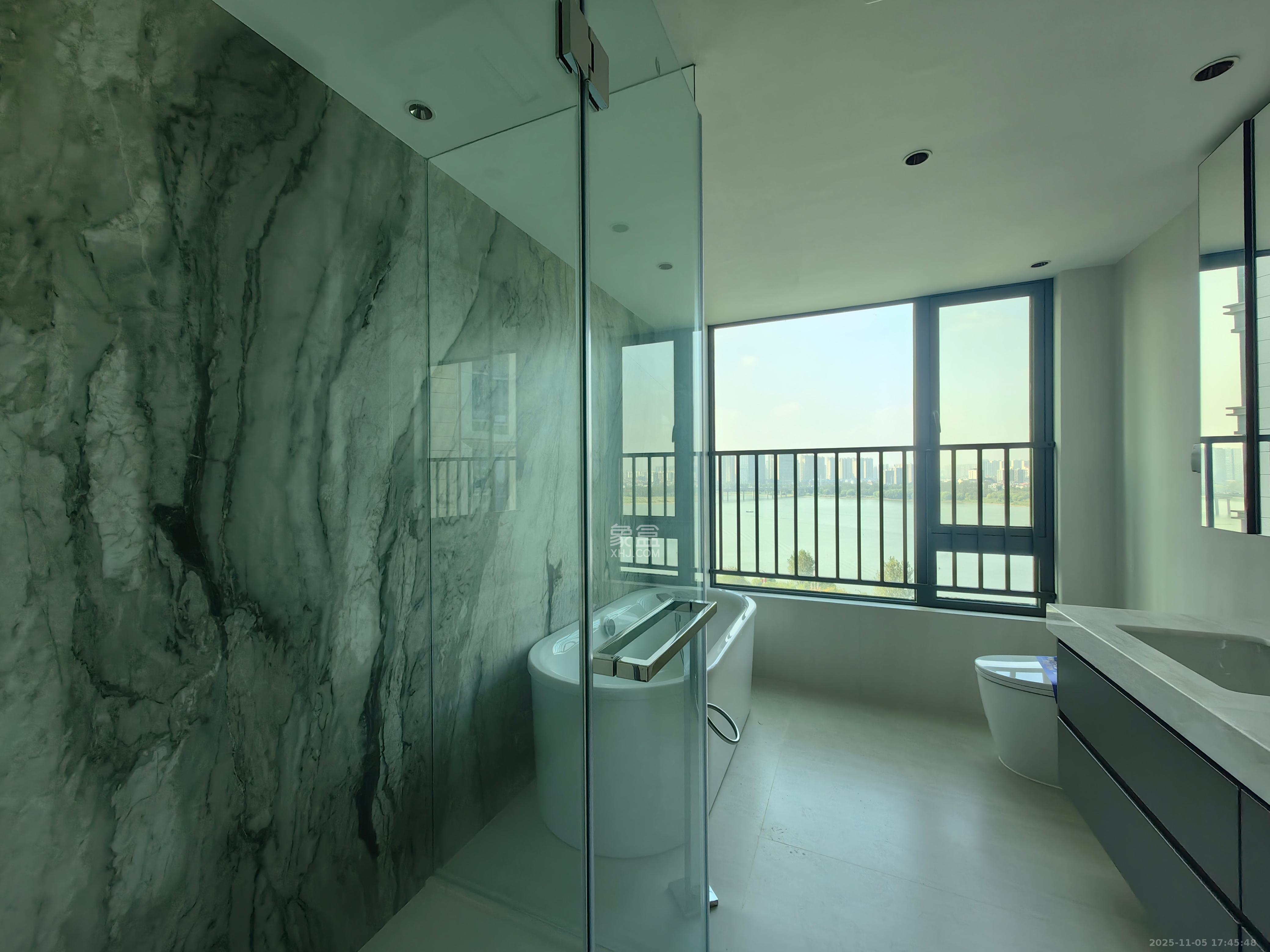 中海阅湘台 5室2厅3卫 16800.0元/月 中海阅湘台 5室2厅3卫 16800.0元/月室内图