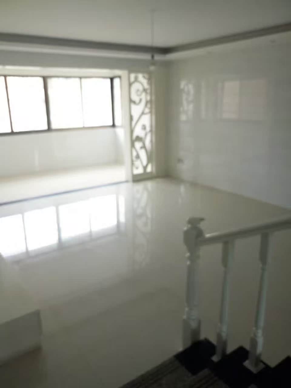 君悦华府 4室2厅2卫 63.8万 君悦华府 4室2厅2卫 63.8万客厅