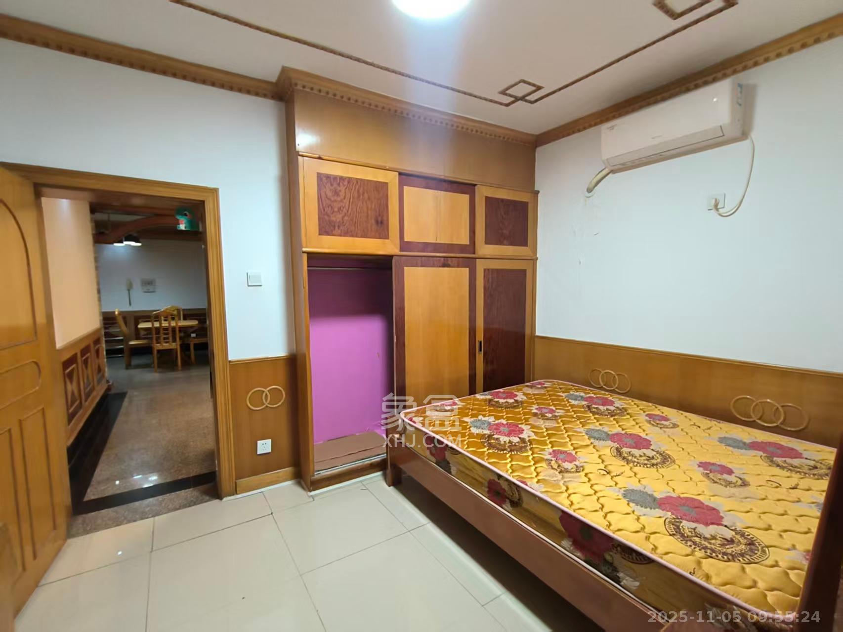 城市花园  2室1厅1卫    2100.0元/月室内图