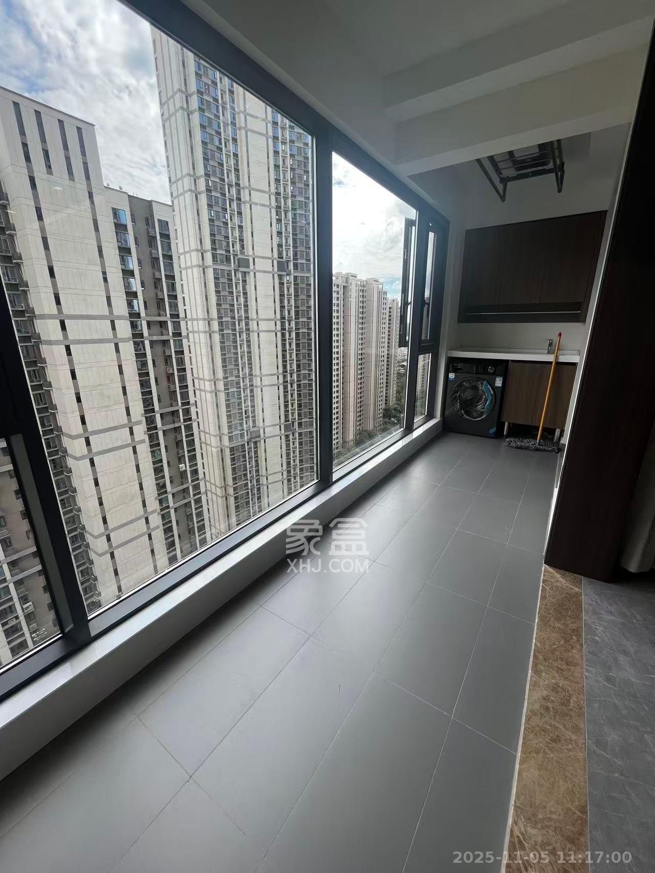 卓越中寰  4室2厅2卫    6800.0元/月室内图