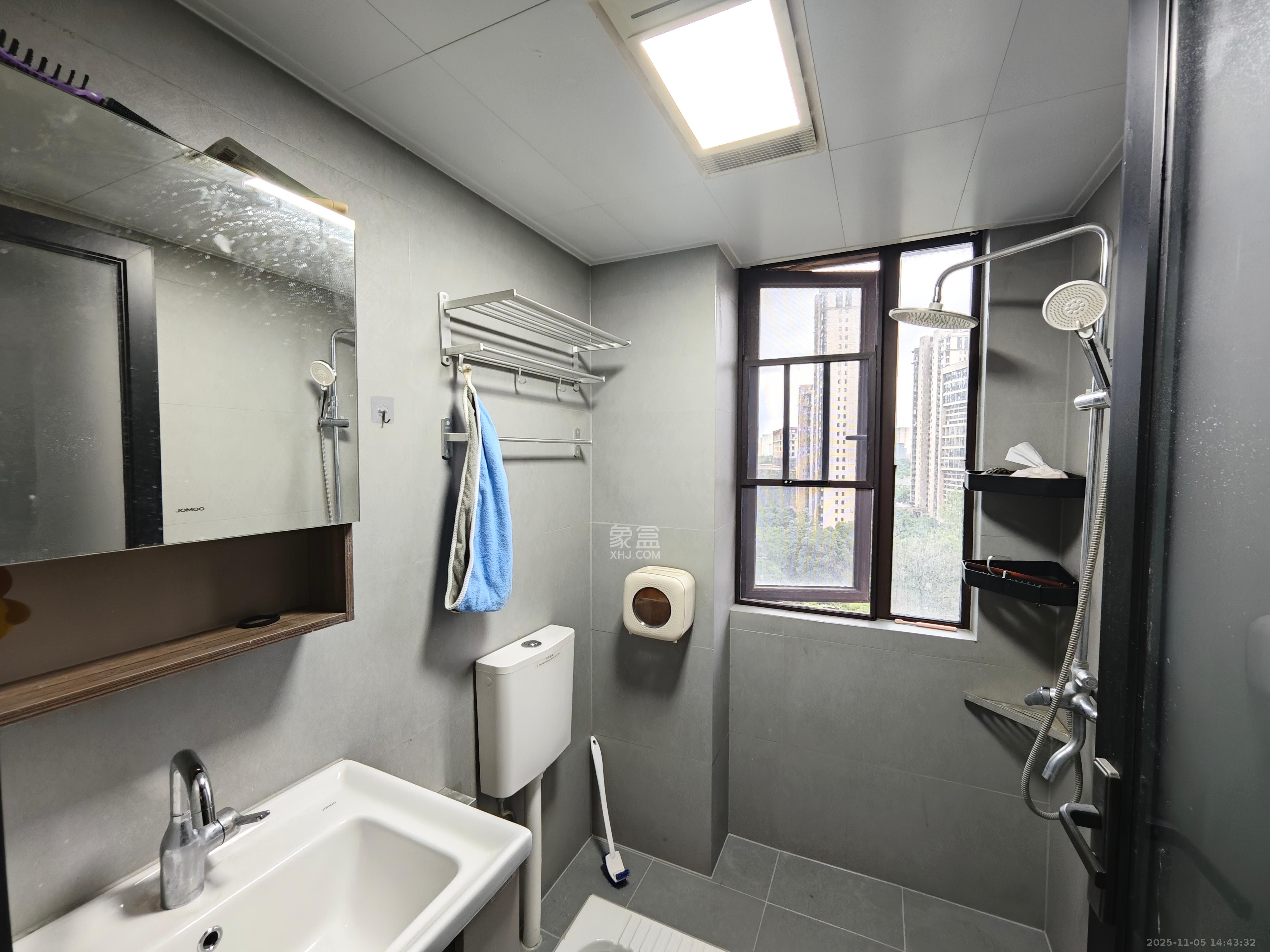 和润园三期 2室1厅1卫 2200.0元/月 和润园三期 2室1厅1卫 2200.0元/月室内图