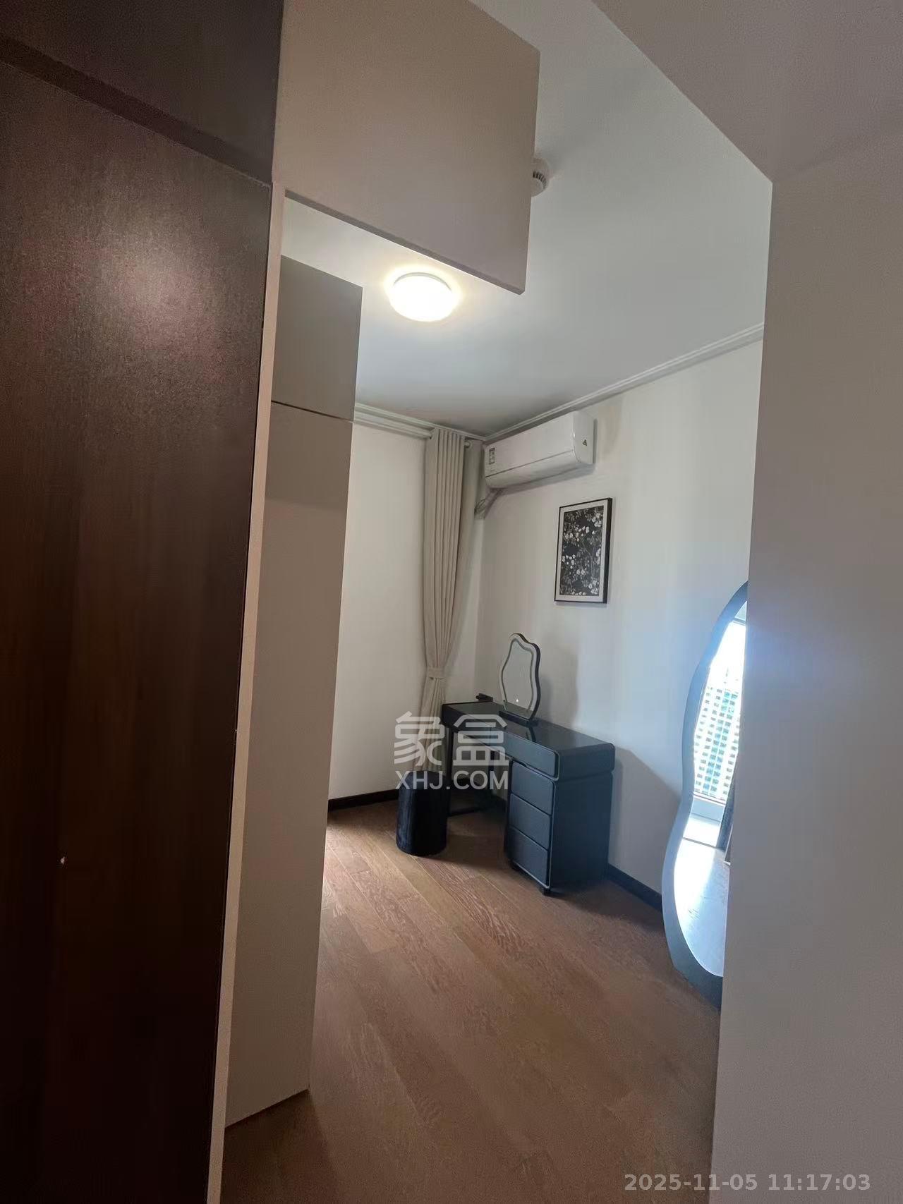 卓越中寰  4室2厅2卫    6800.0元/月室内图