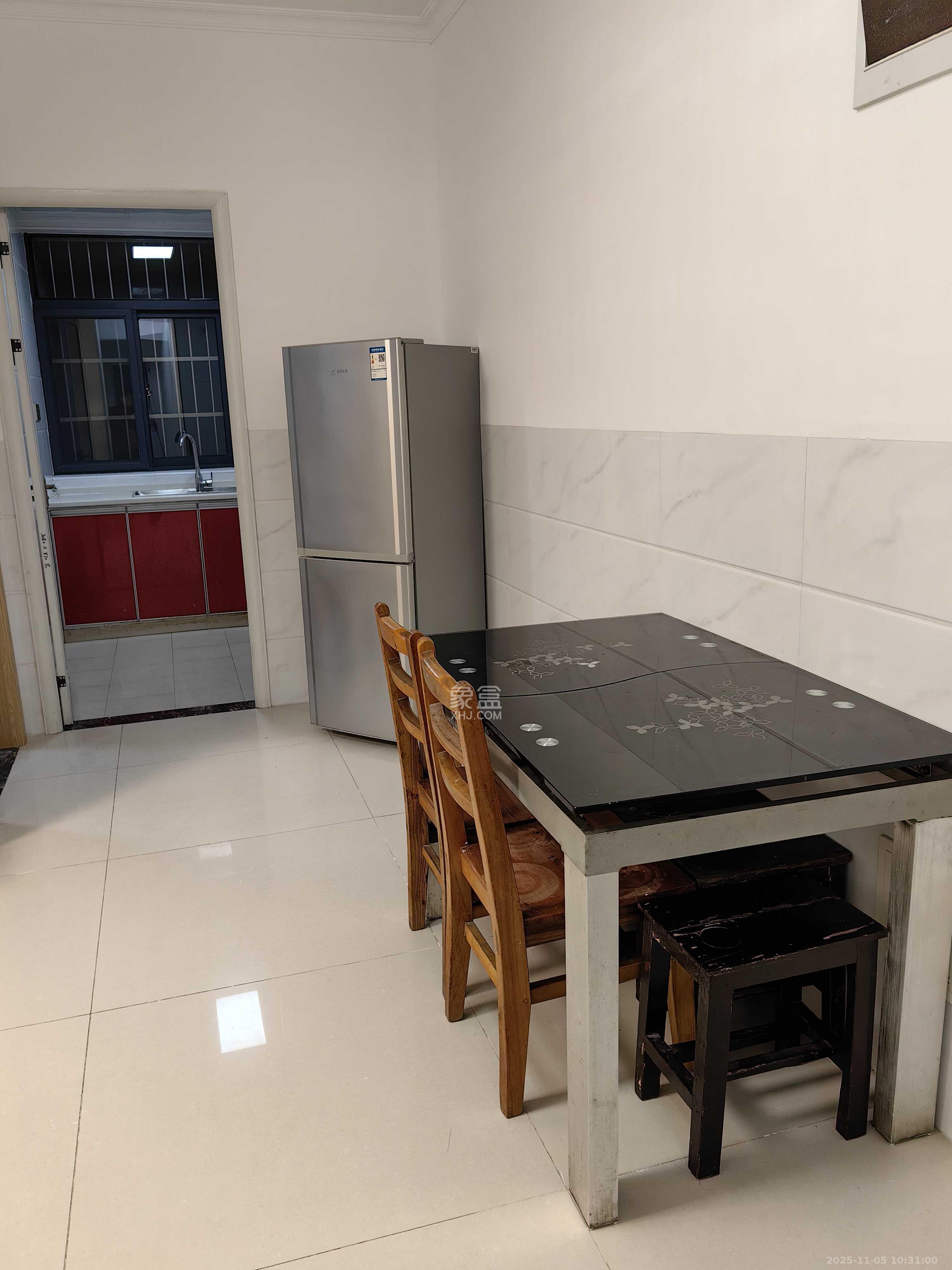 景塘家园  3室2厅1卫    1900.0元/月室内图