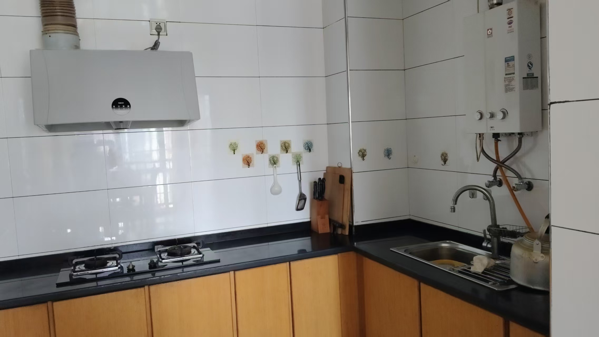 紫荆花苑 2室3厅1卫 1500.0元/月 紫荆花苑 2室3厅1卫 1500.0元/月室内图