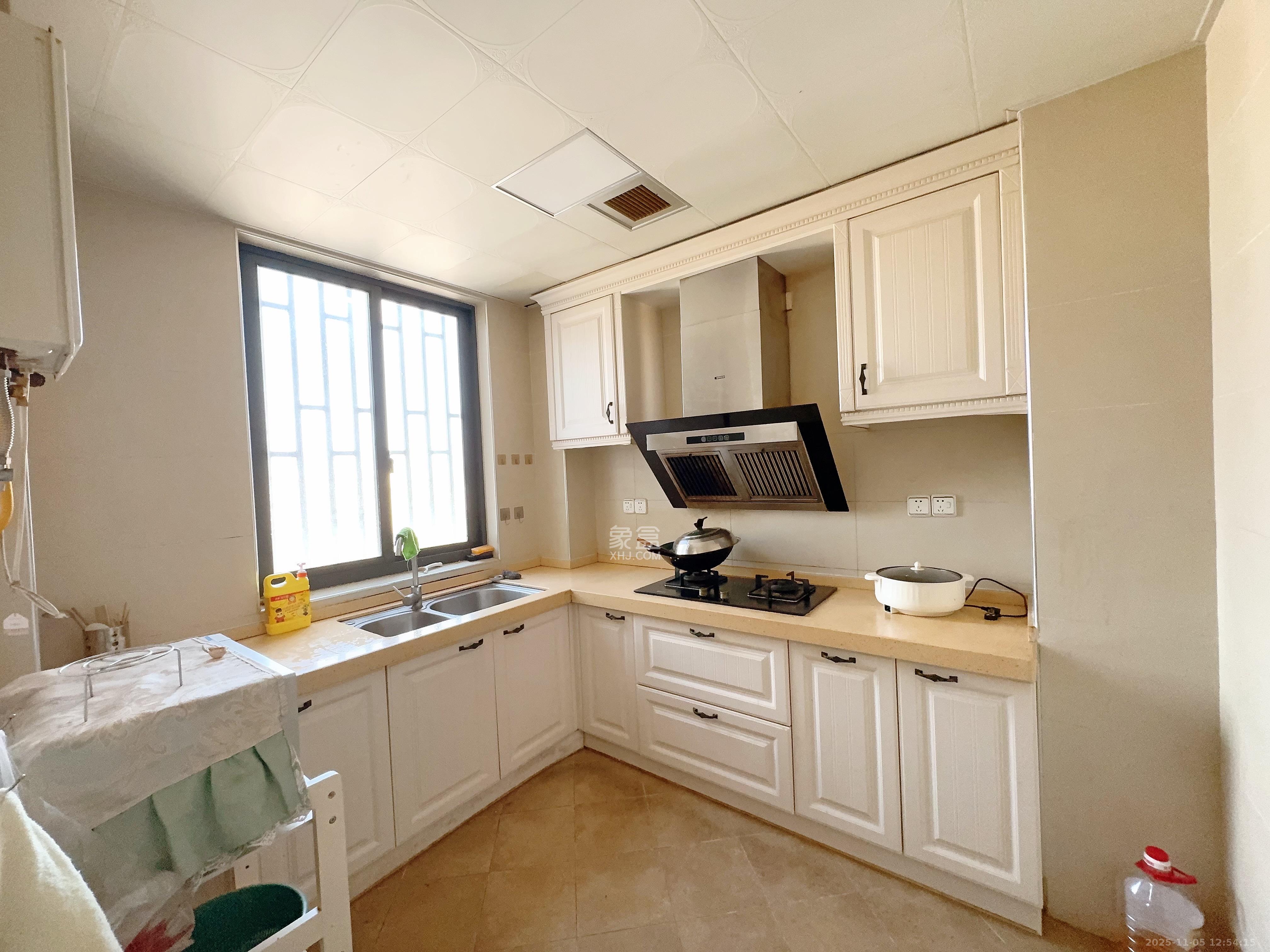 博林金谷 1室2厅1卫 3000.0元/月 博林金谷 1室2厅1卫 3000.0元/月室内图