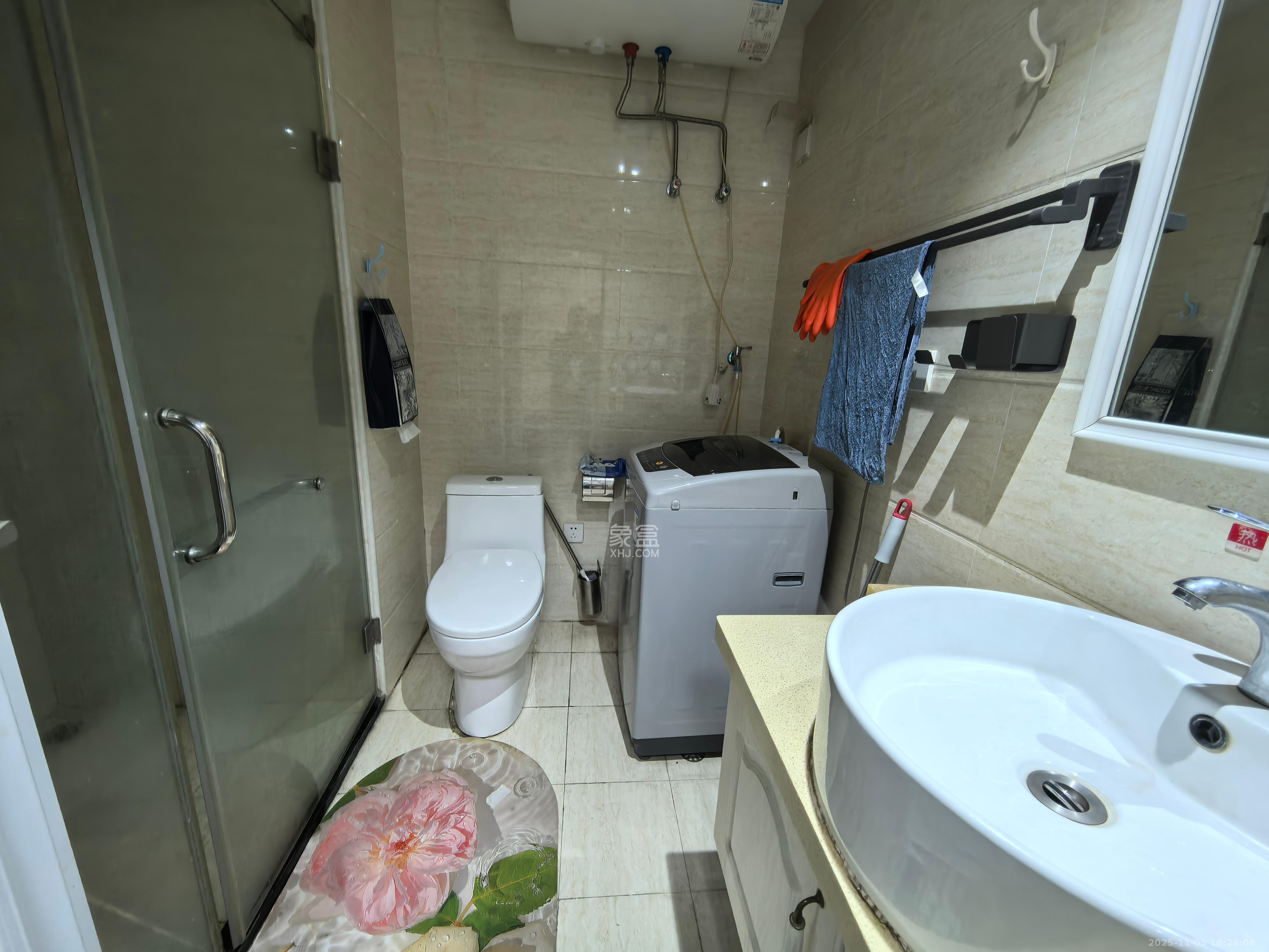 新世界广场  1室1厅1卫    1400.0元/月室内图