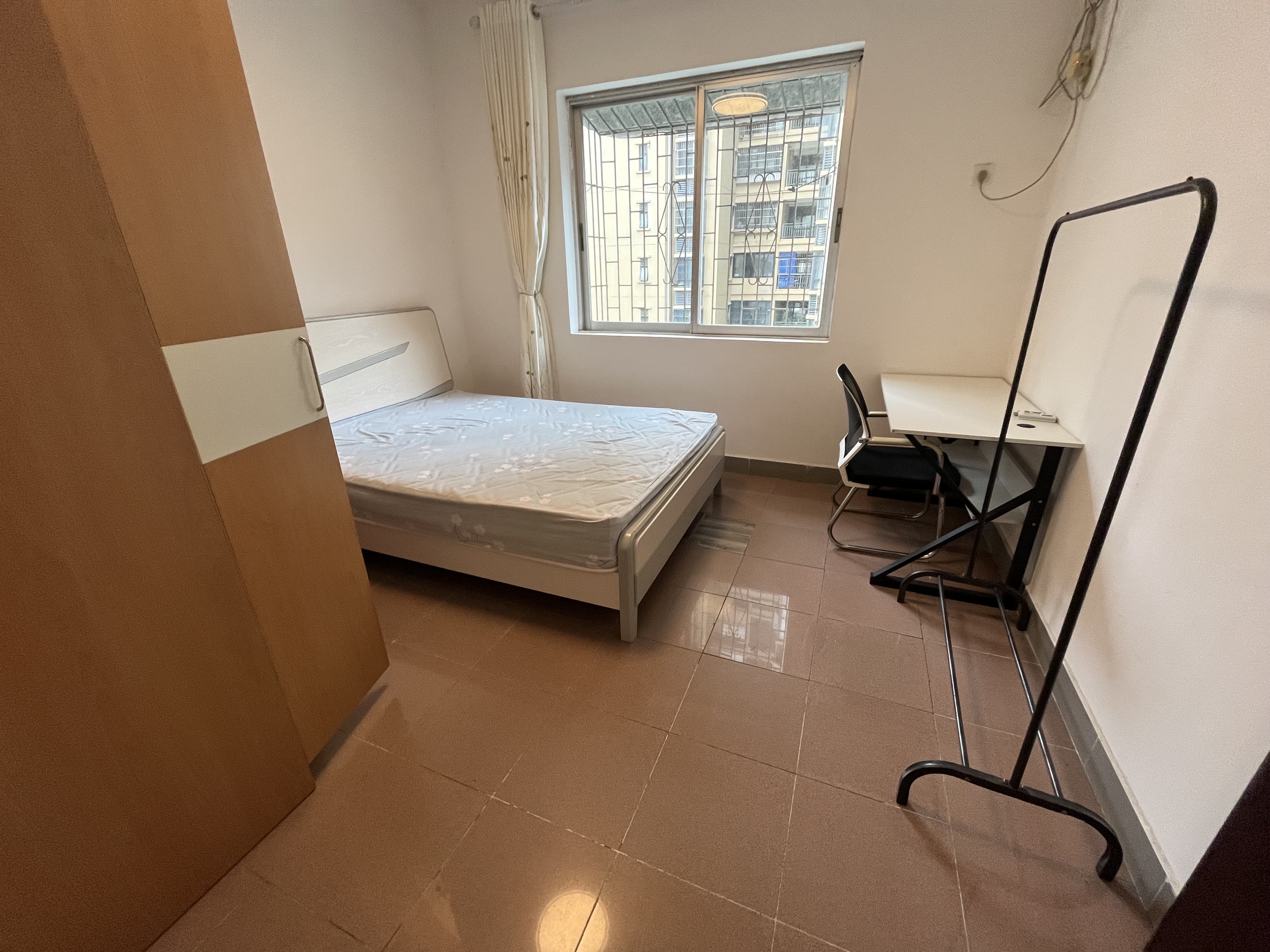 金贸小区  3室2厅1卫    2300.0元/月室内图