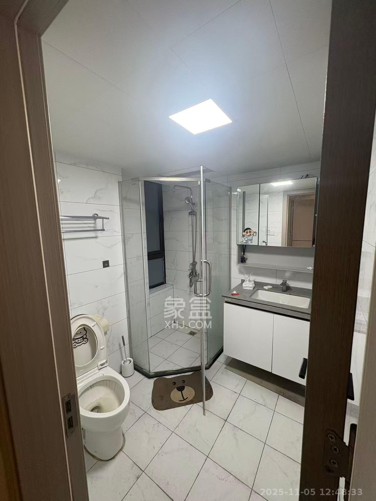 春晖花园 4室2厅2卫 2500.0元/月 春晖花园 4室2厅2卫 2500.0元/月室内图