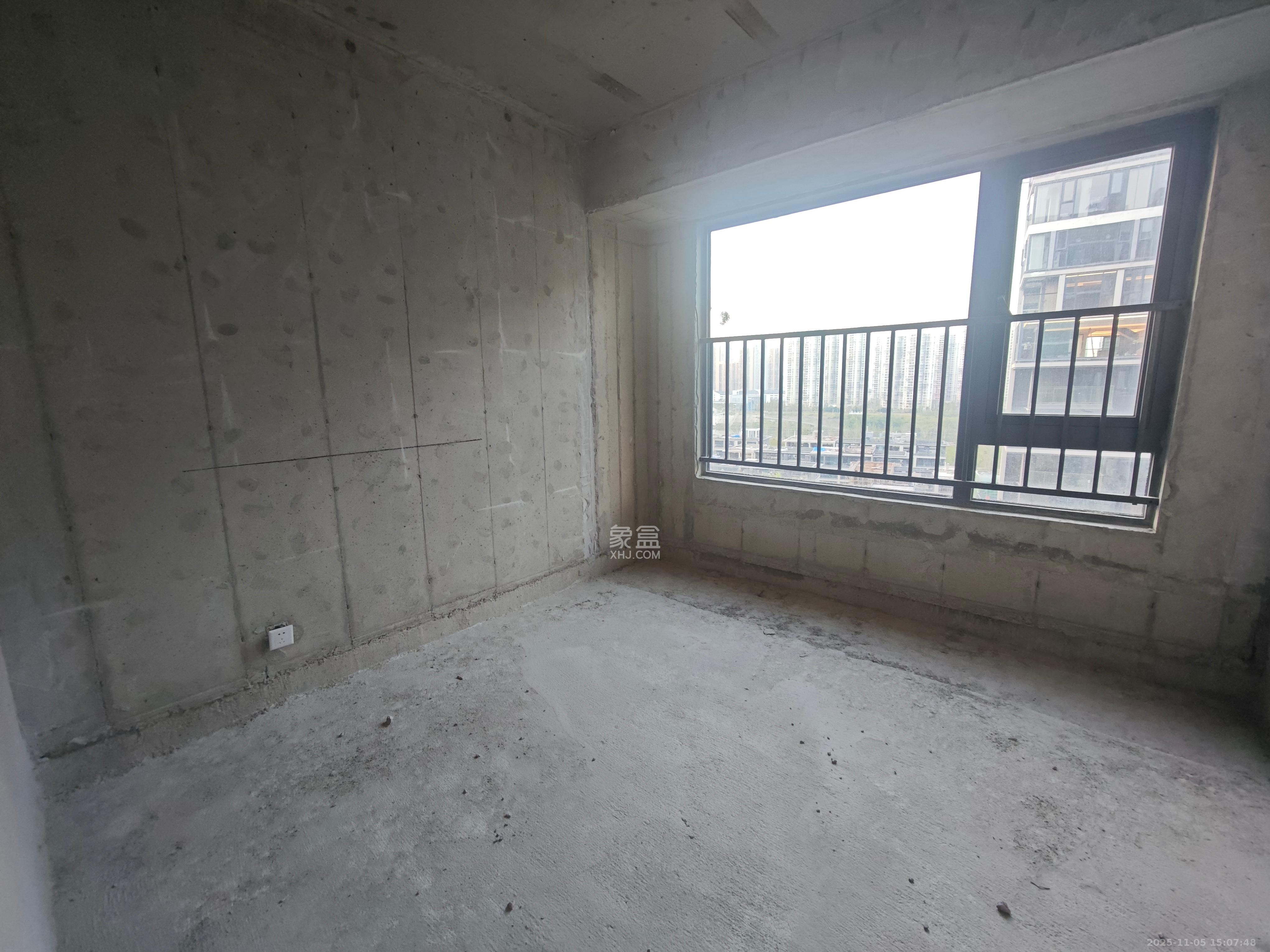 新城明昱东方  4室2厅2卫    4500.0元/月室内图