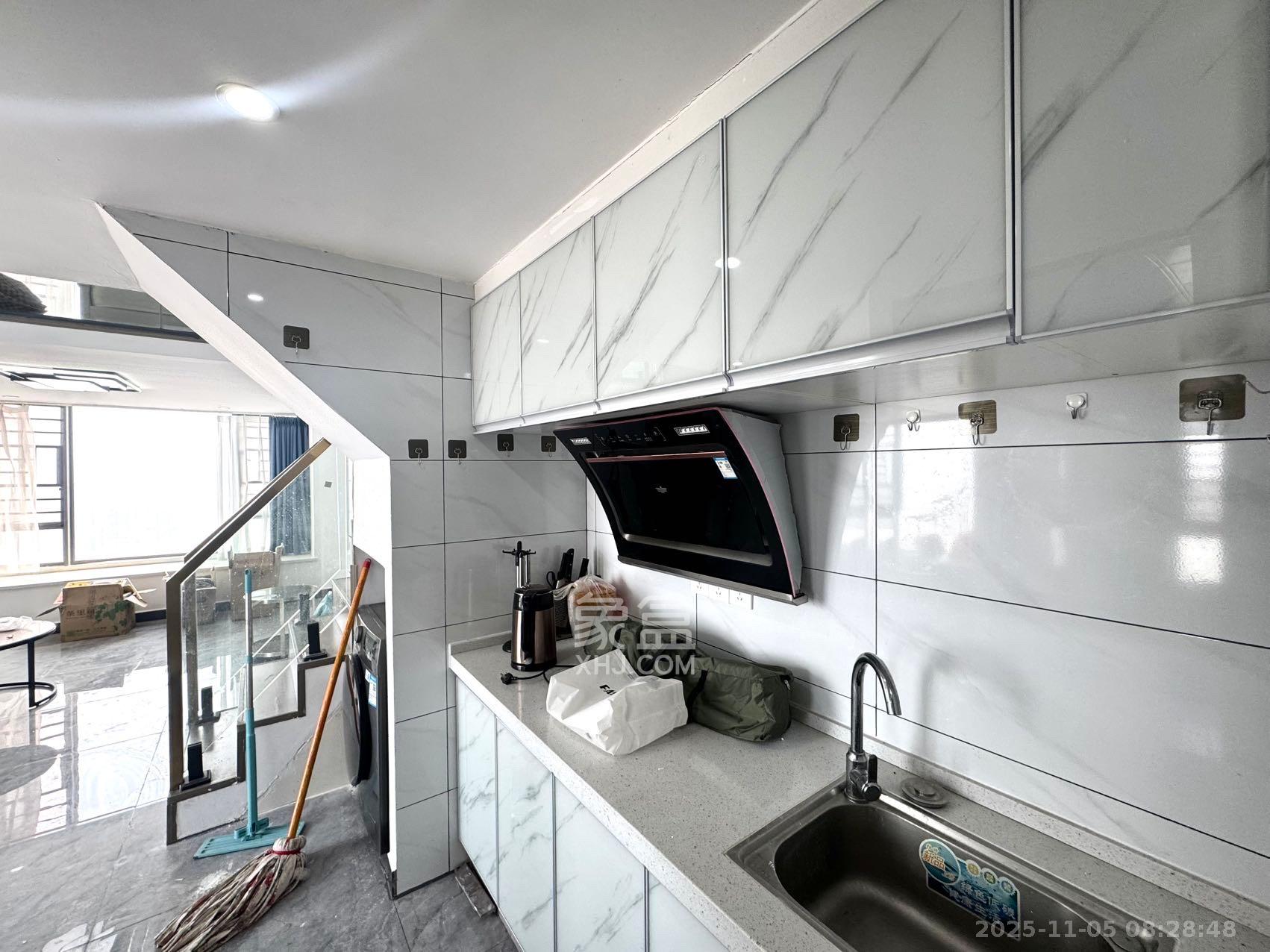 佳兆业云顶都汇  1室0厅0卫    1900.0元/月室内图