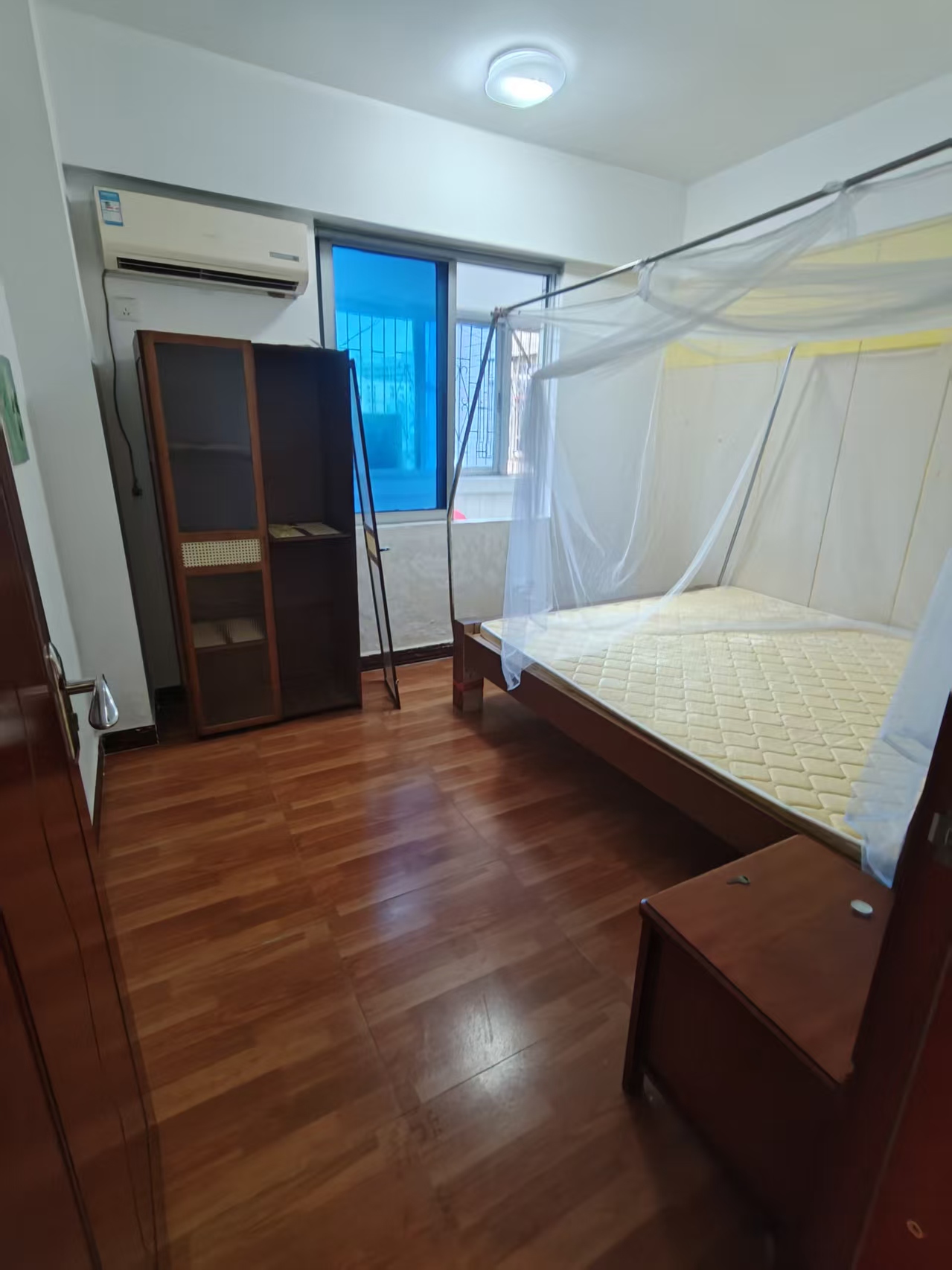 海口农行宿舍(海秀路48-1号) 3室2厅2卫 2500.0元/月 海口农行宿舍(海秀路48-1号) 3室2厅2卫 2500.0元/月户型图