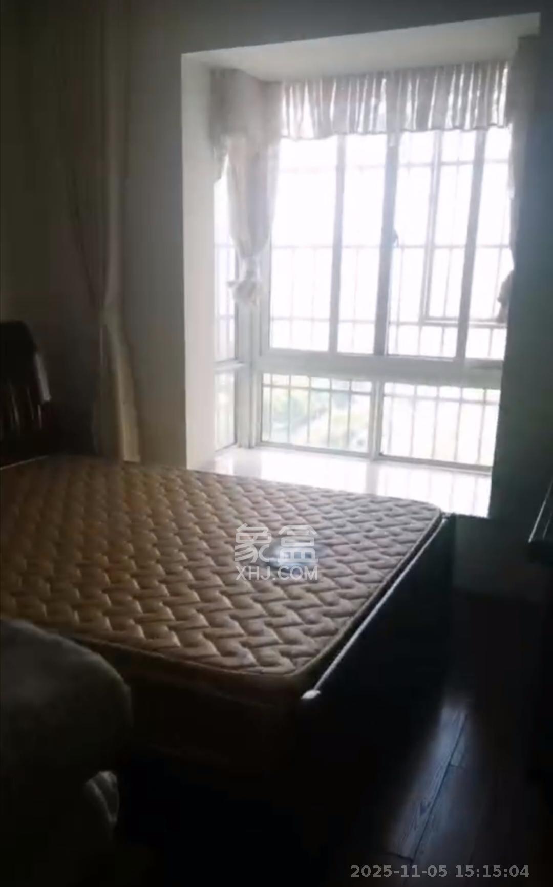 楚天世纪城东苑  4室2厅2卫    1800.0元/月室内图