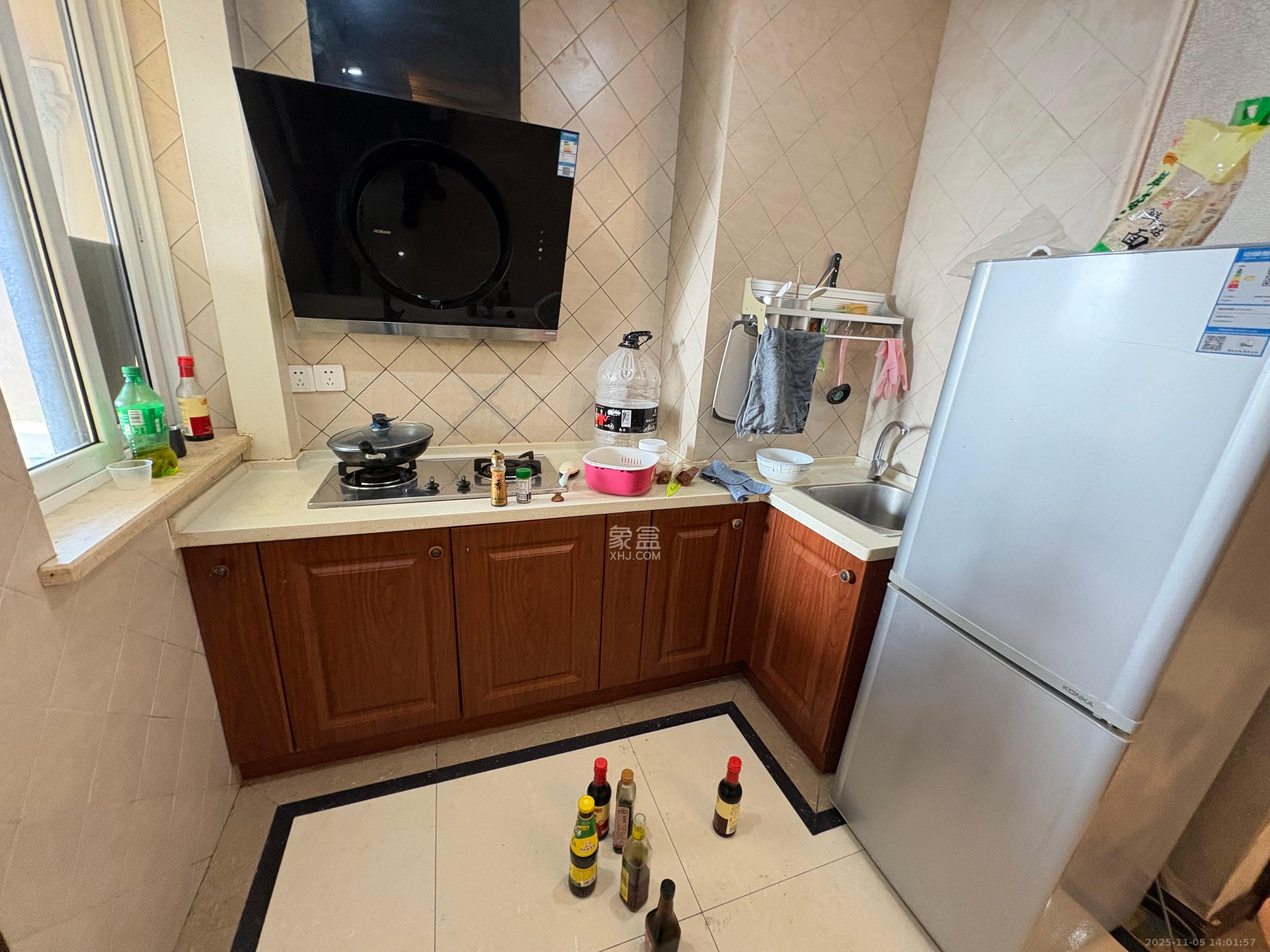 郡原居里  1室0厅1卫    1300.0元/月室内图