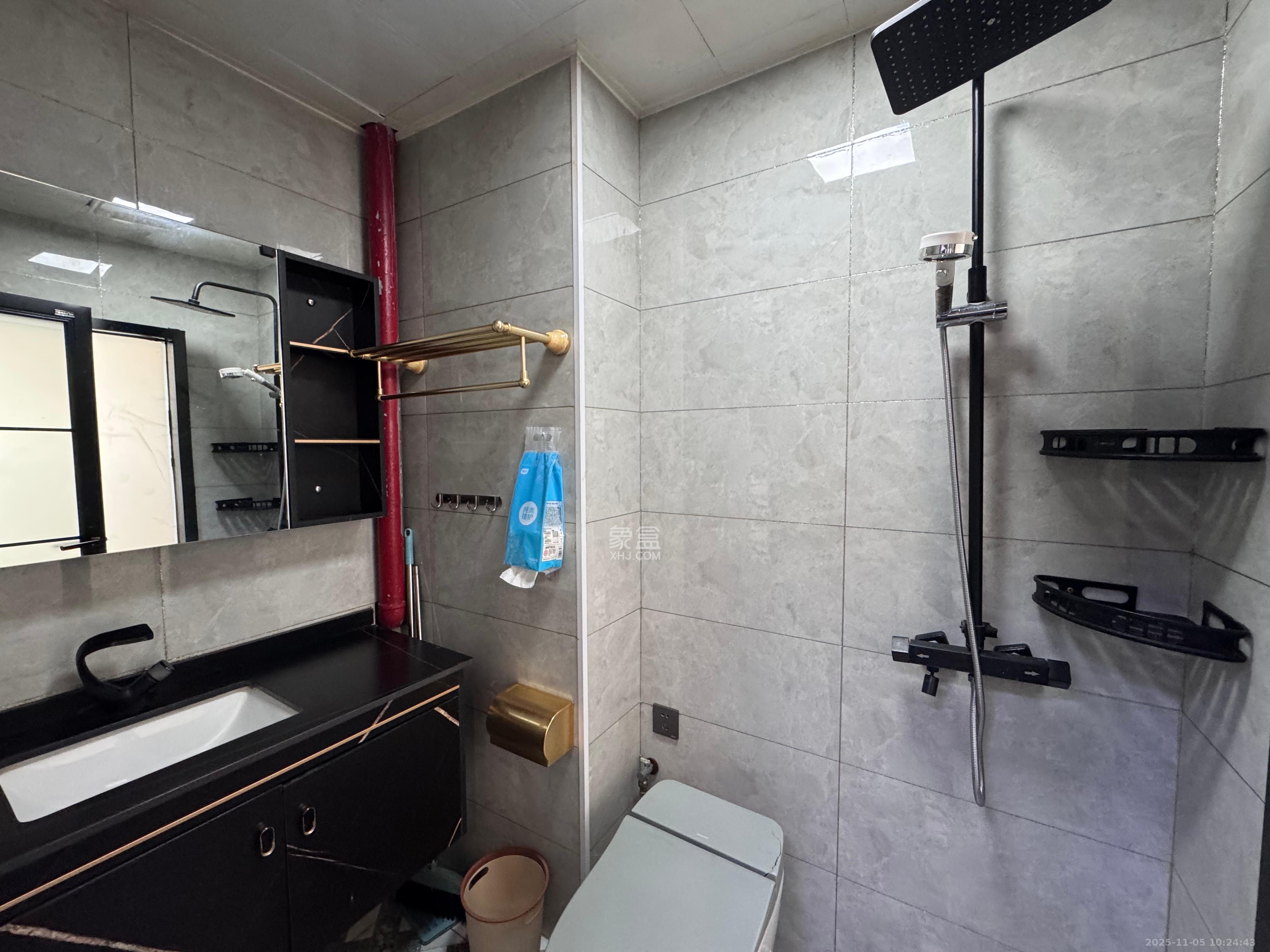 东盈商业广场（华泉城市广场）  1室1厅1卫    1650.0元/月室内图